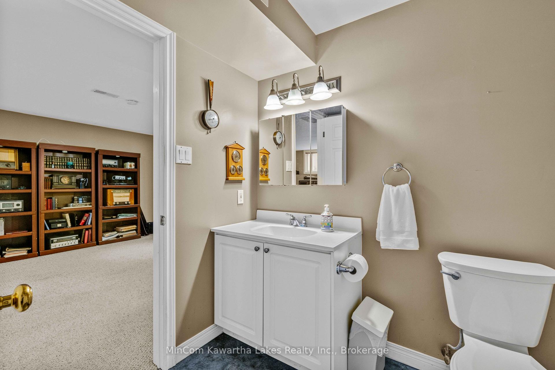 Photo 33 of 1069 Silverdale Road, Peterborough, Otonabee Ward 1 — HOMEH