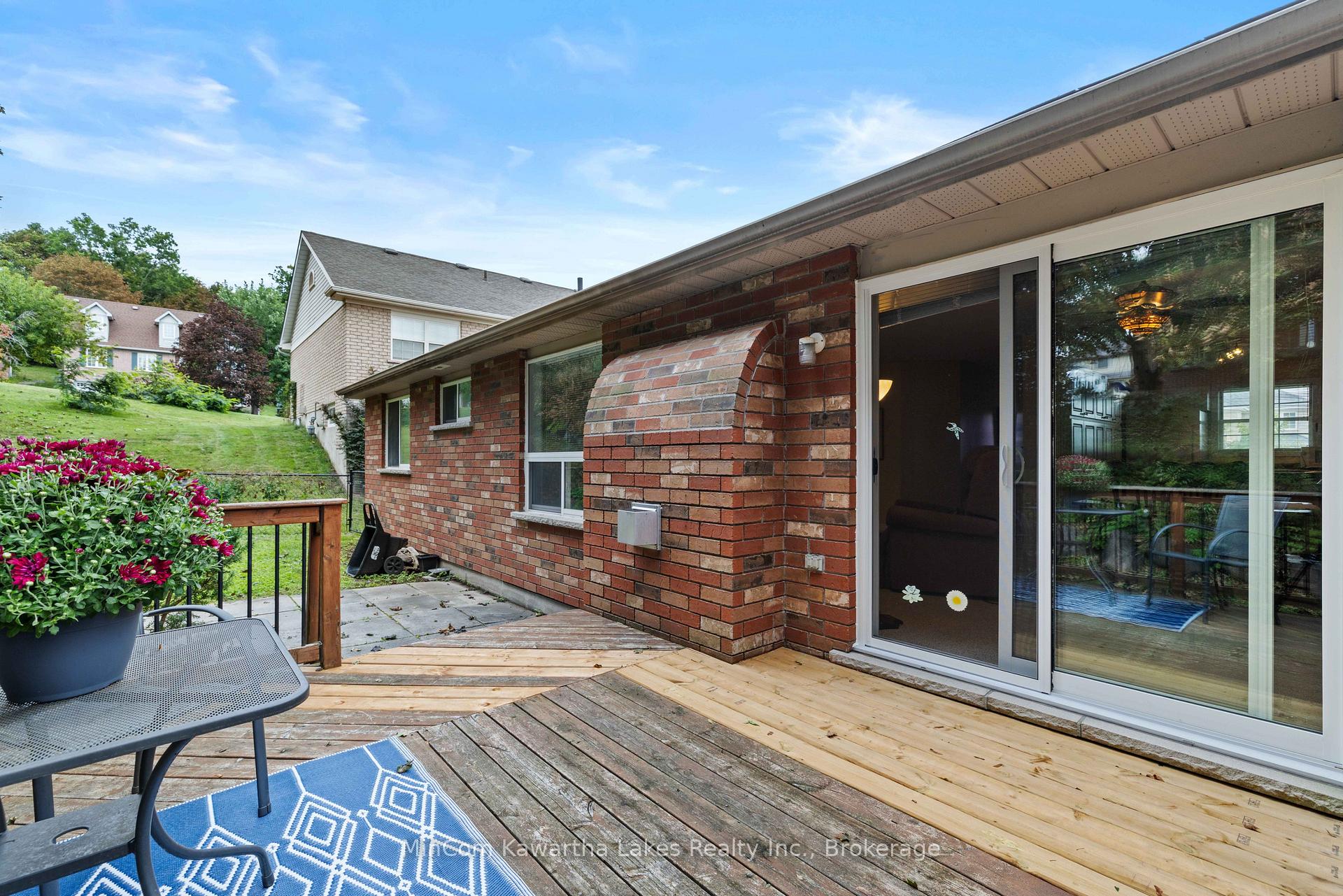 Photo 42 of 1069 Silverdale Road, Peterborough, Otonabee Ward 1 — HOMEH
