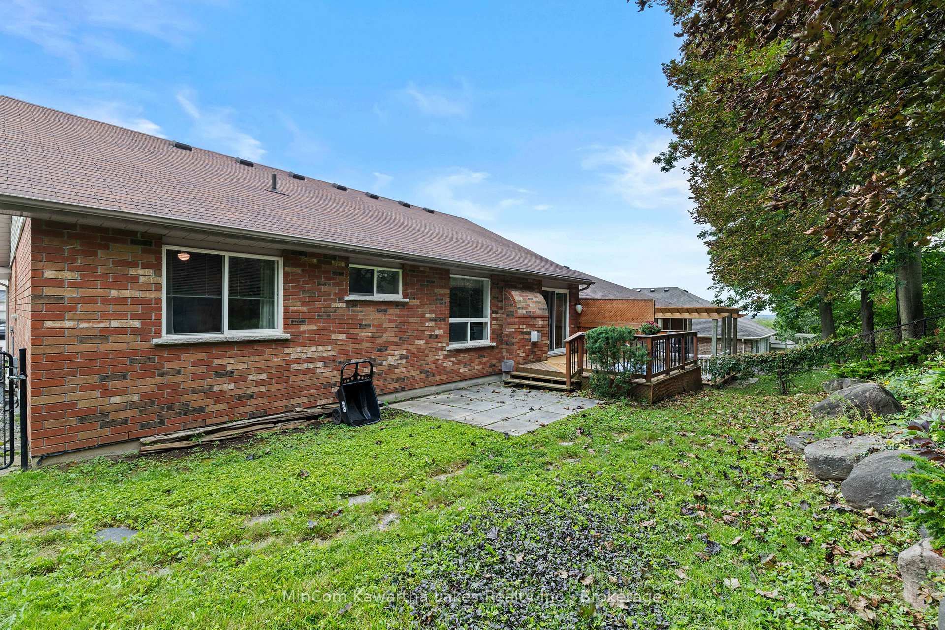 Photo 45 of 1069 Silverdale Road, Peterborough, Otonabee Ward 1 — HOMEH