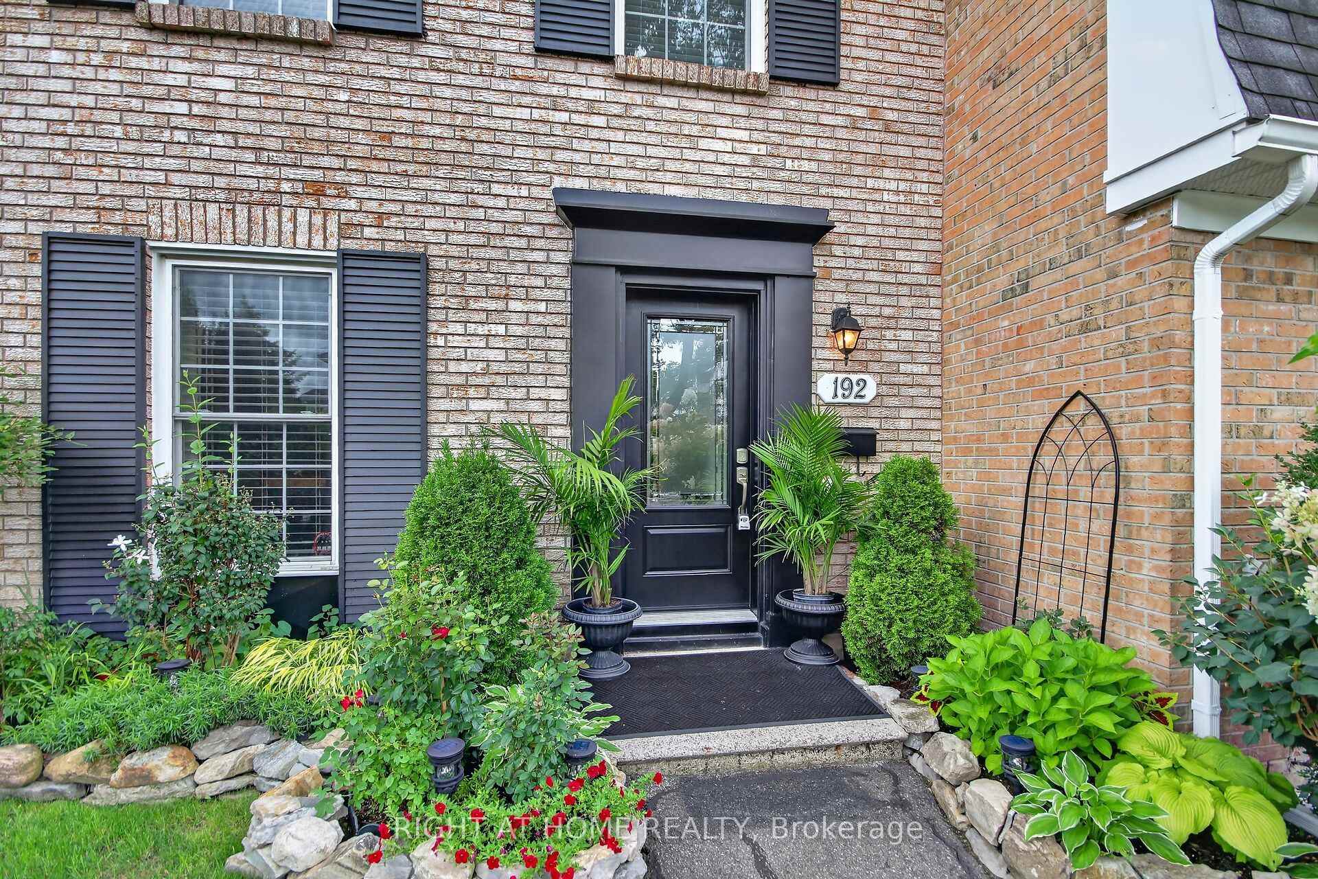 Photo 2 of 192 Monterey Drive, Ottawa, Leslie Park — HOMEH
