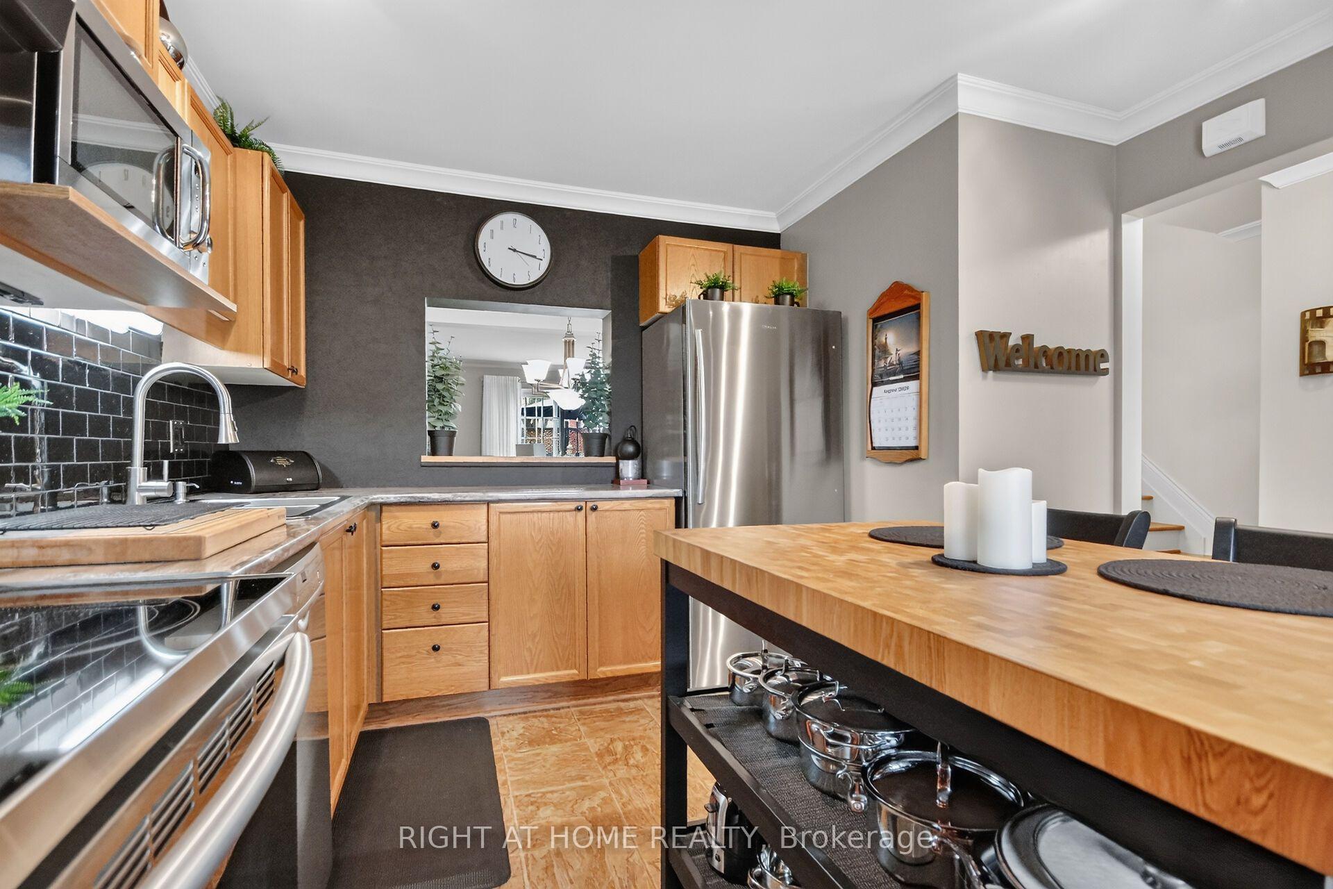 Photo 5 of 192 Monterey Drive, Ottawa, Leslie Park — HOMEH