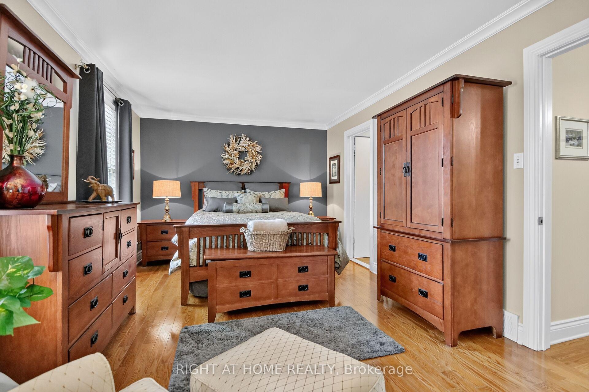 Photo 15 of 192 Monterey Drive, Ottawa, Leslie Park — HOMEH