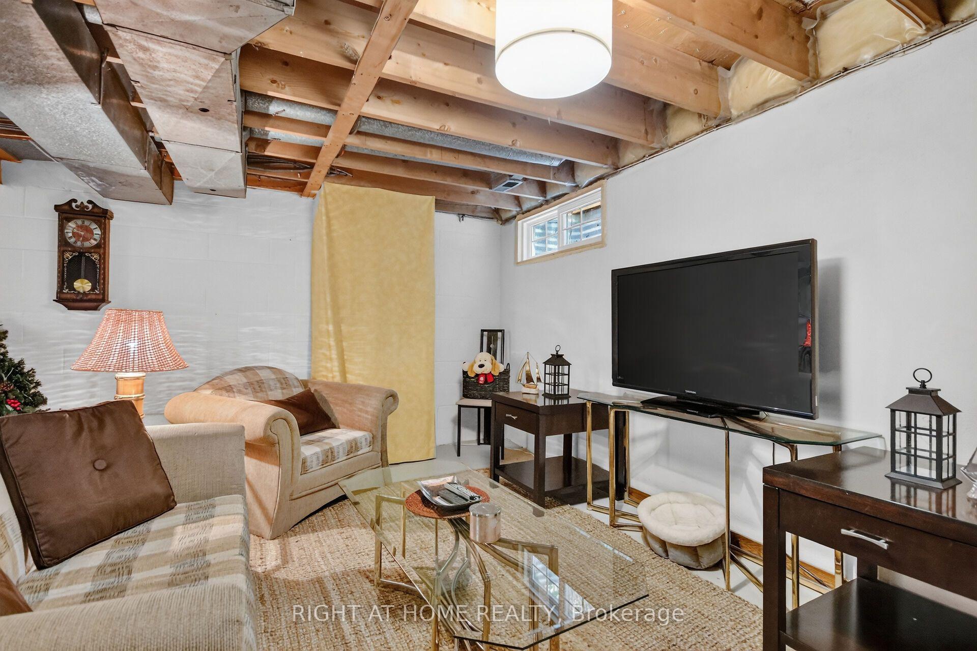 Photo 28 of 192 Monterey Drive, Ottawa, Leslie Park — HOMEH