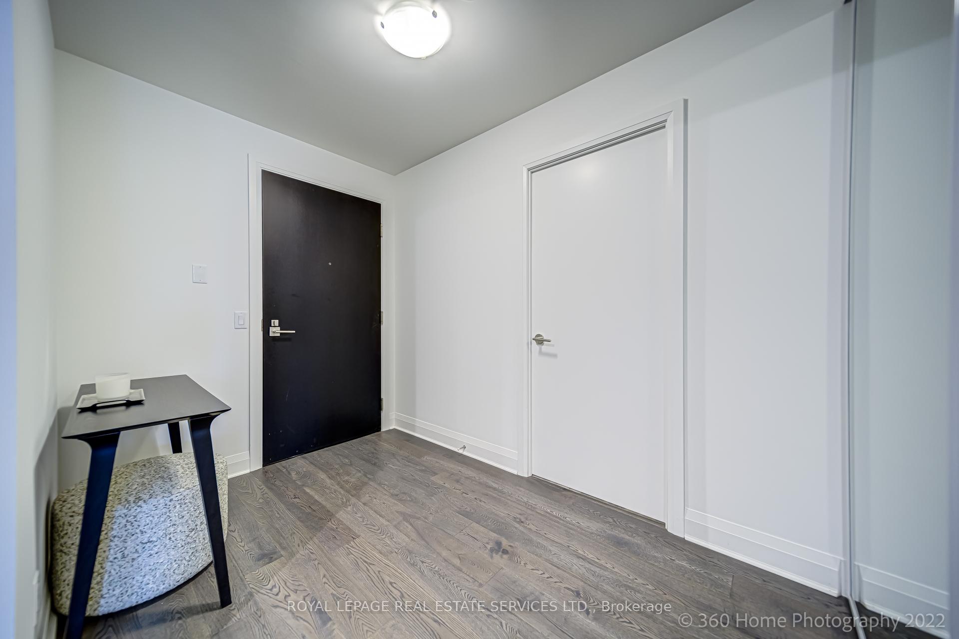 Photo 4 of Unit 405, 151 Avenue Road, Toronto, The Annex — HOMEH