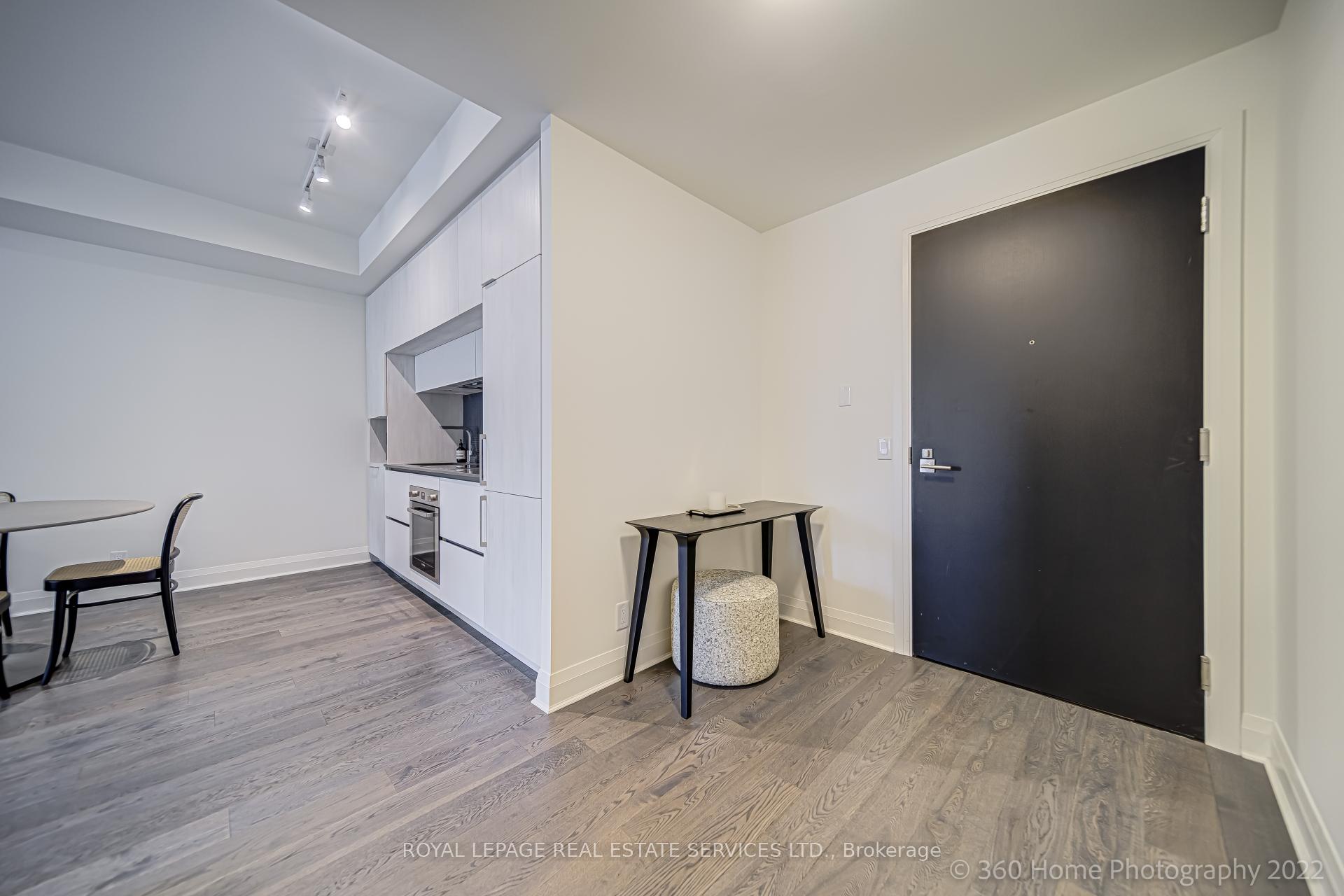 Photo 5 of Unit 405, 151 Avenue Road, Toronto, The Annex — HOMEH