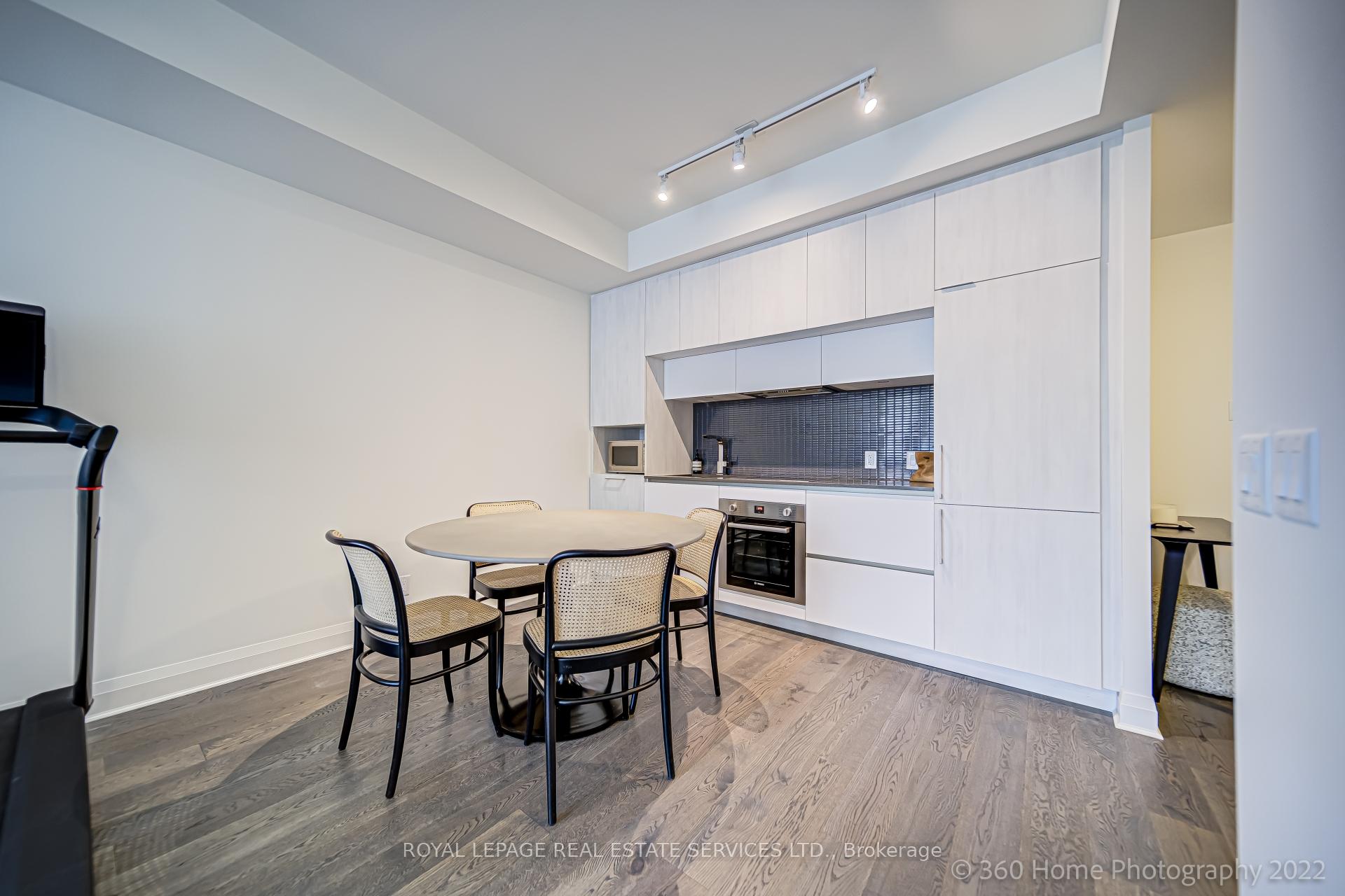 Photo 8 of Unit 405, 151 Avenue Road, Toronto, The Annex — HOMEH