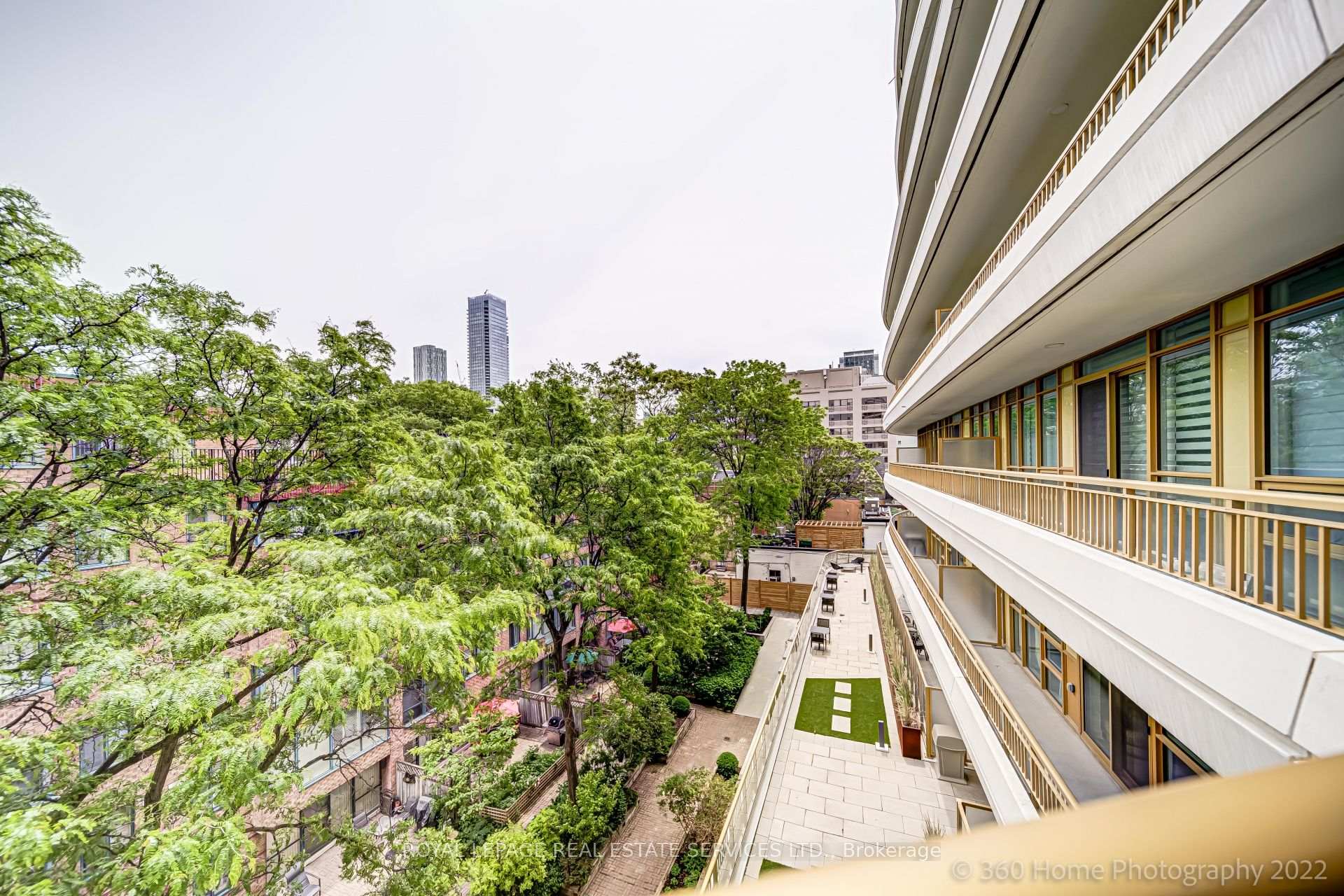 Photo 19 of Unit 405, 151 Avenue Road, Toronto, The Annex — HOMEH