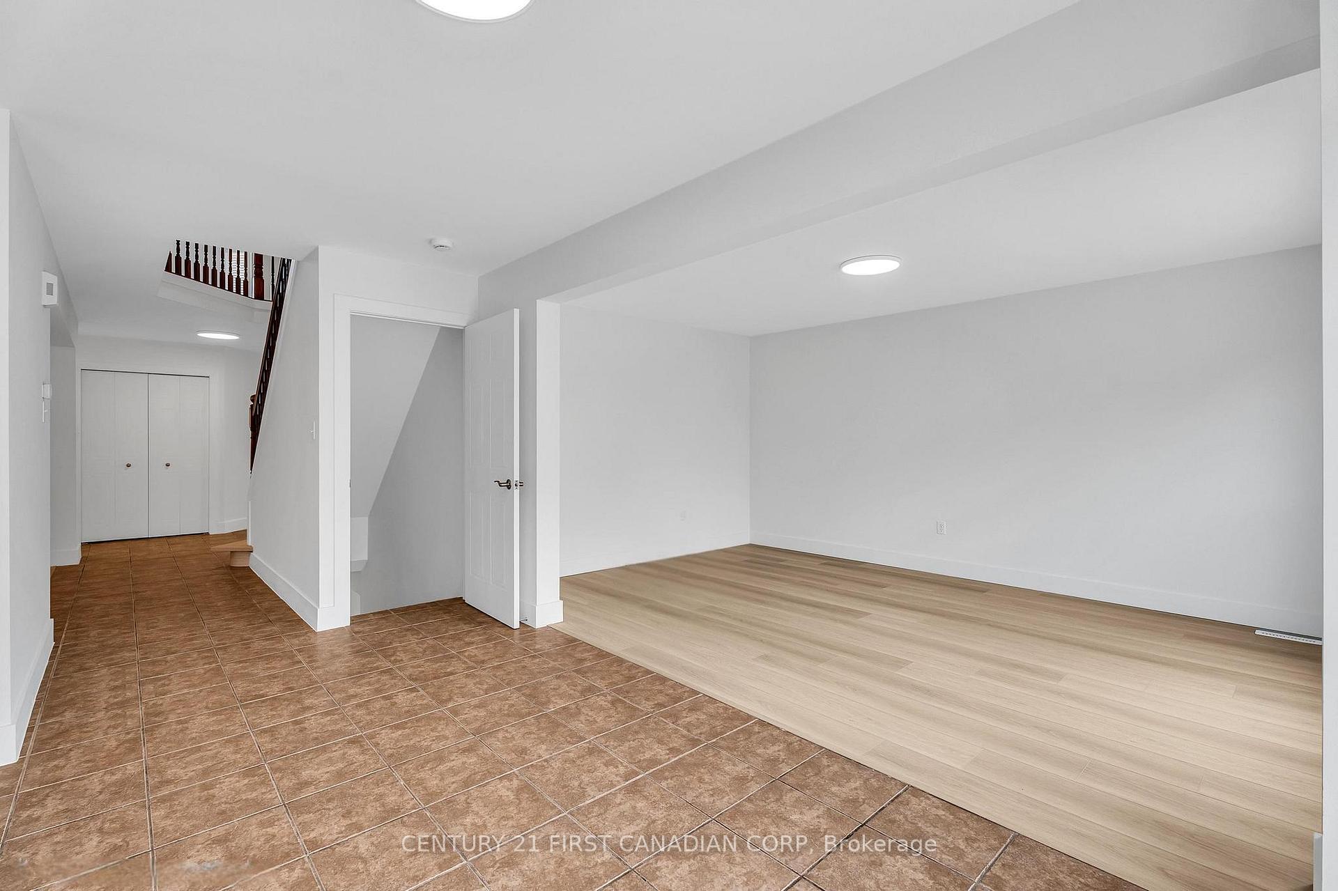 Photo 16 of 799 Oakcrossing Road, London, North M — HOMEH