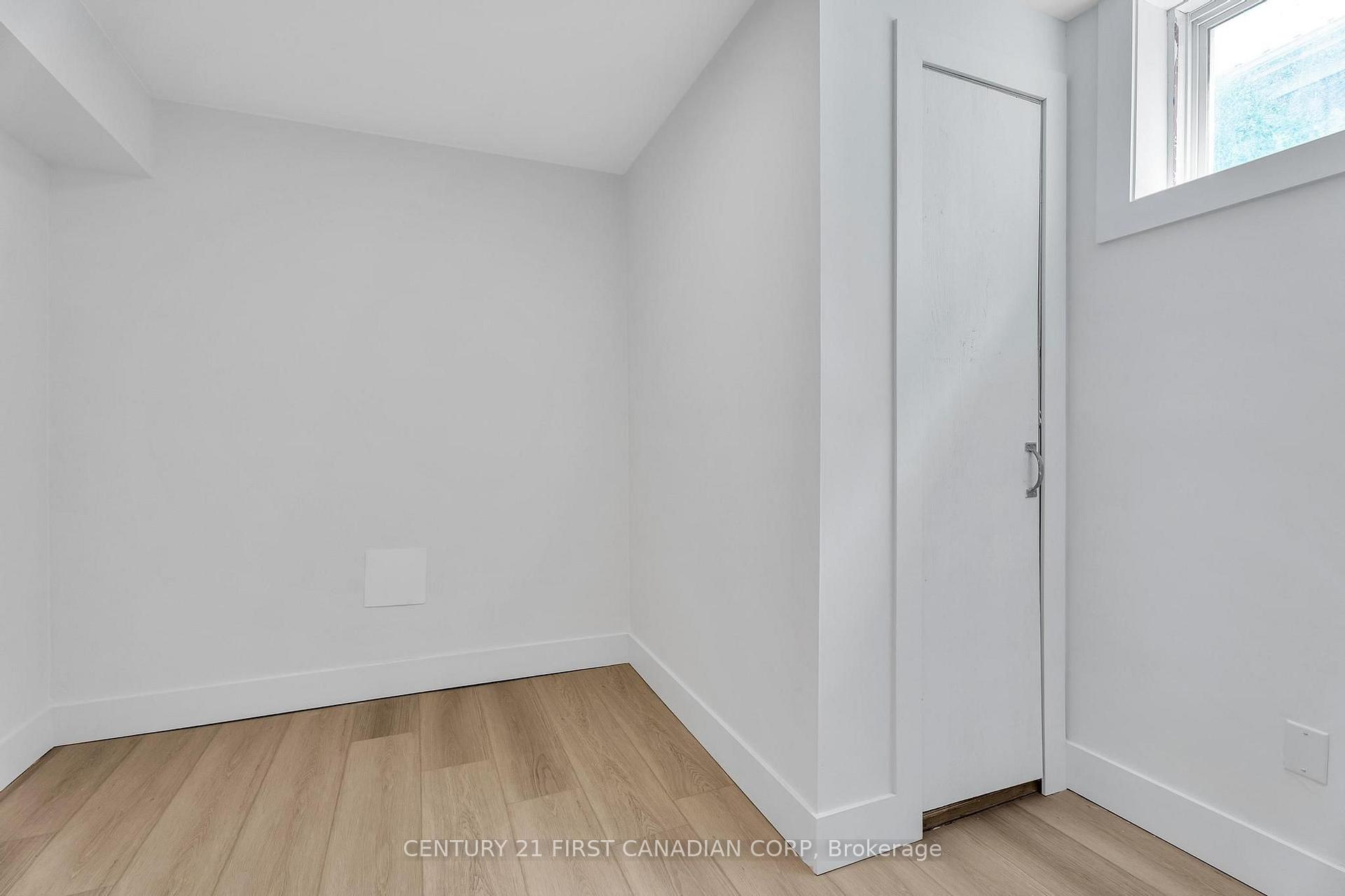 Photo 37 of 799 Oakcrossing Road, London, North M — HOMEH