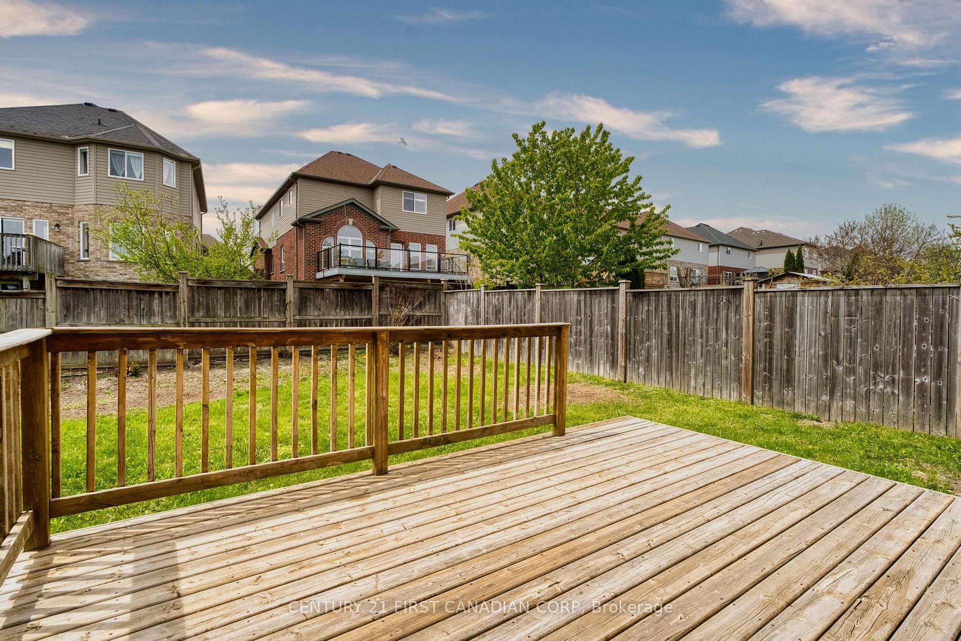 Photo 40 of 799 Oakcrossing Road, London, North M — HOMEH