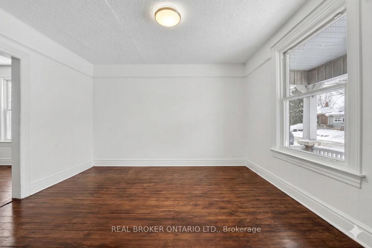 Photo 4 of 53-55 Wellington Street, Halton Hills, Acton — HOMEH