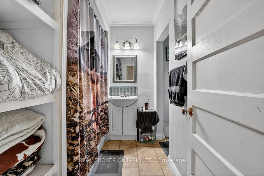 Photo 16 of 53-55 Wellington Street, Halton Hills, Acton — HOMEH