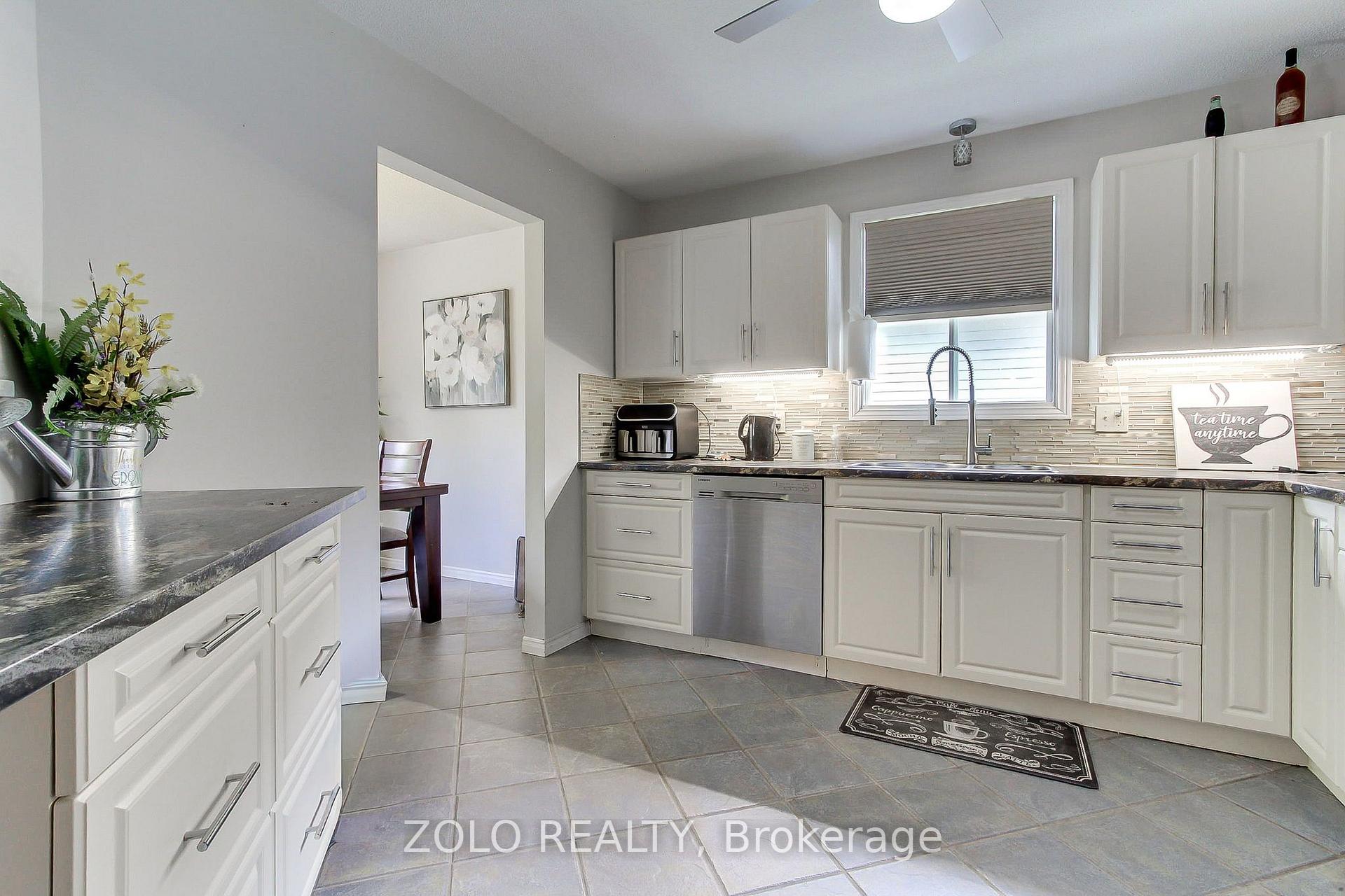 Photo 9 of 545 Colyer Street, Brock, Beaverton — HOMEH