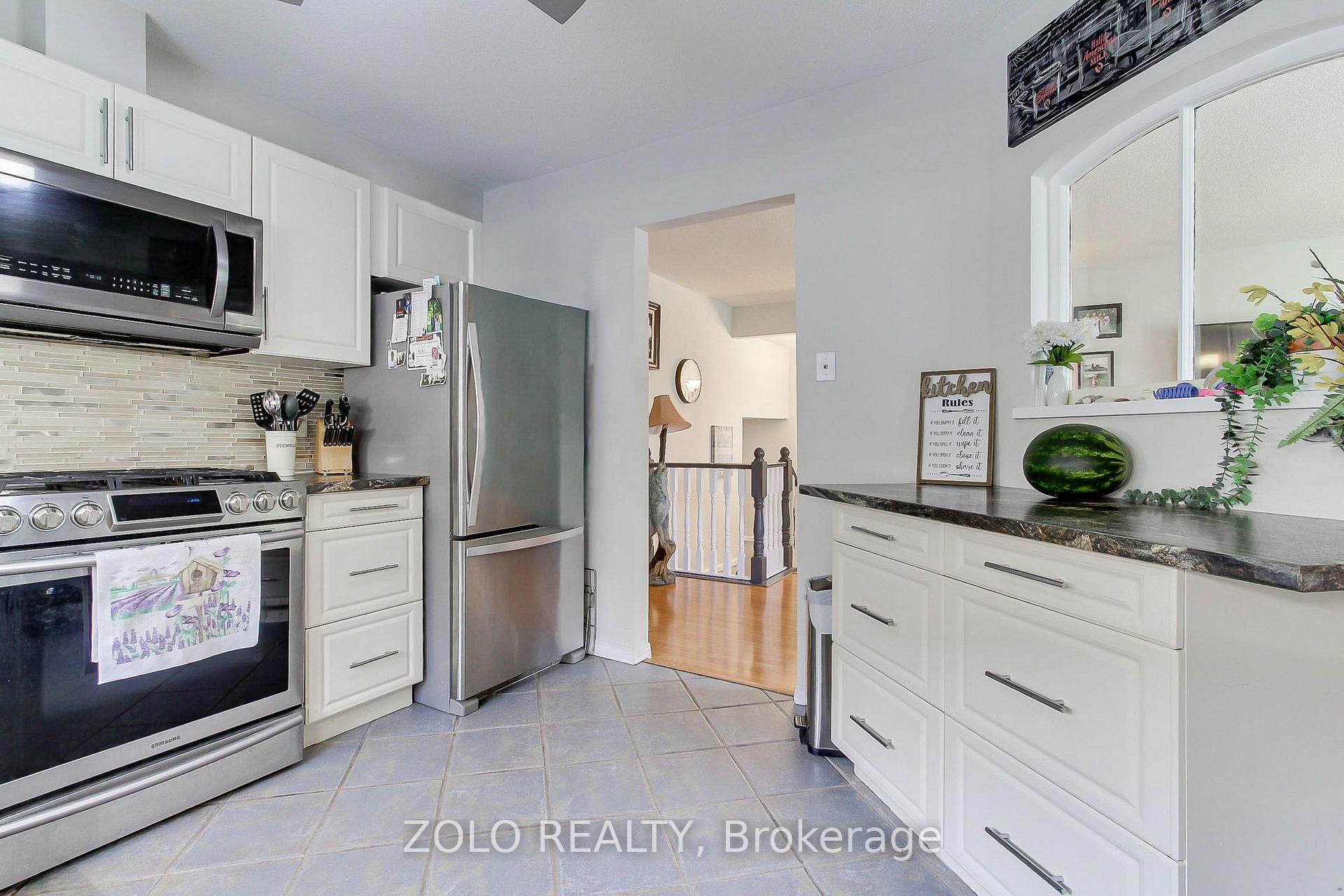 Photo 10 of 545 Colyer Street, Brock, Beaverton — HOMEH