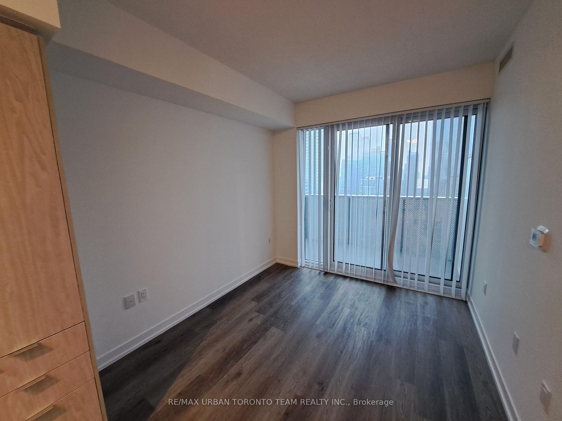 Photo 5 of Unit 4616, 55 Cooper Street, Toronto, Waterfront Communities — HOMEH