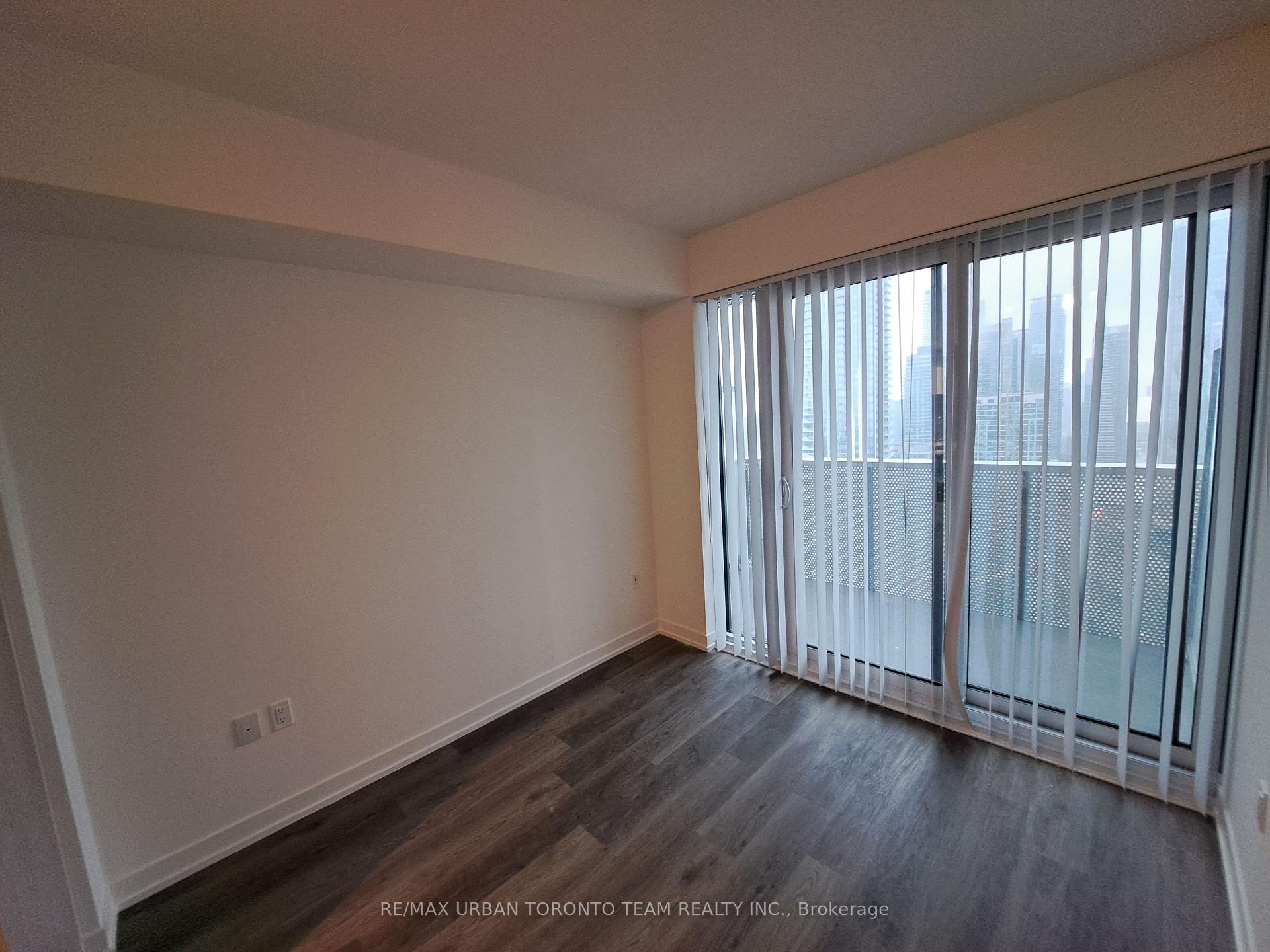 Photo 8 of Unit 4616, 55 Cooper Street, Toronto, Waterfront Communities — HOMEH
