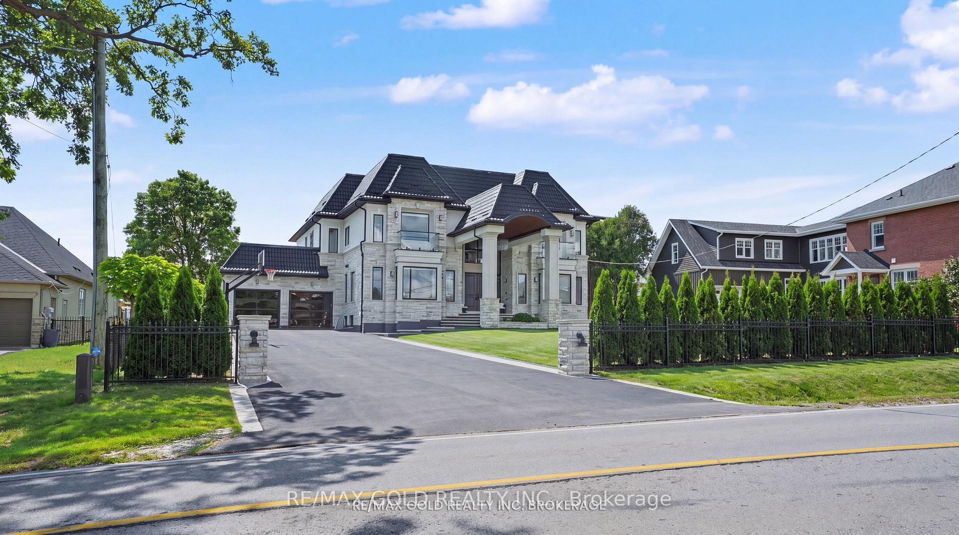 Photo 2 of 8930 Creditview Crescent, Brampton, Credit Valley — HOMEH