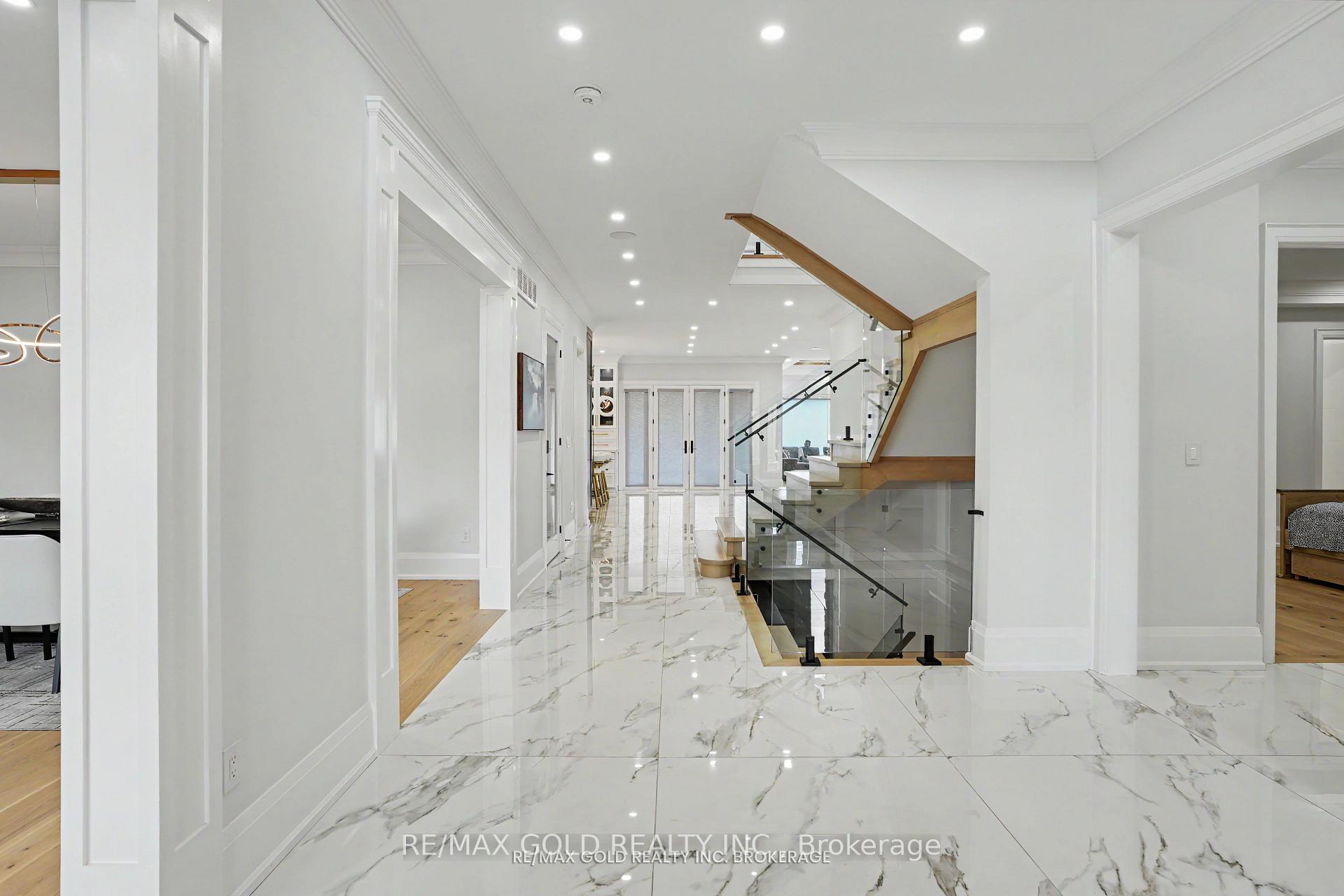 Photo 11 of 8930 Creditview Crescent, Brampton, Credit Valley — HOMEH