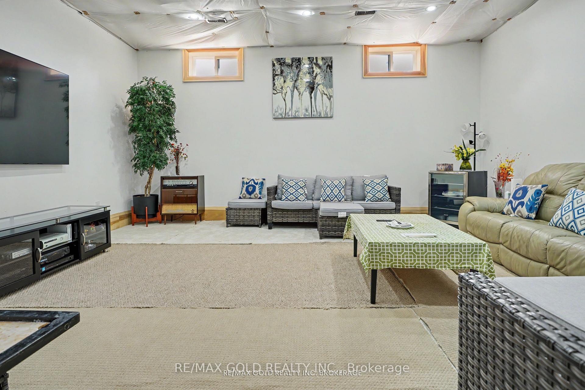 Photo 1 of 8930 Creditview Crescent, Brampton, Credit Valley — HOMEH