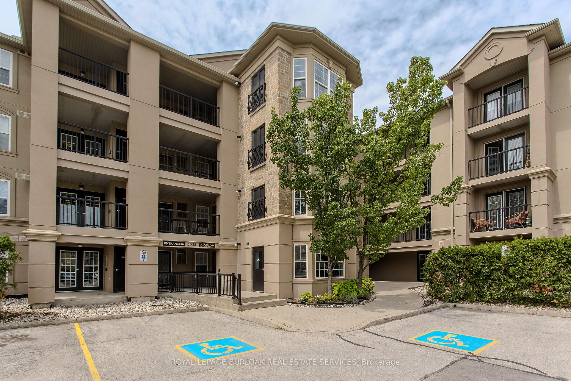 Front of Unit 101, 2035 Appleby Line