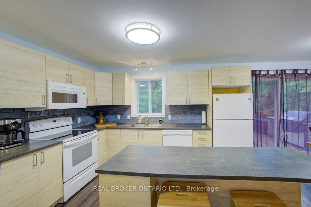 Photo 15 of 505 Attawandaron Road, Huron-Kinloss — HOMEH