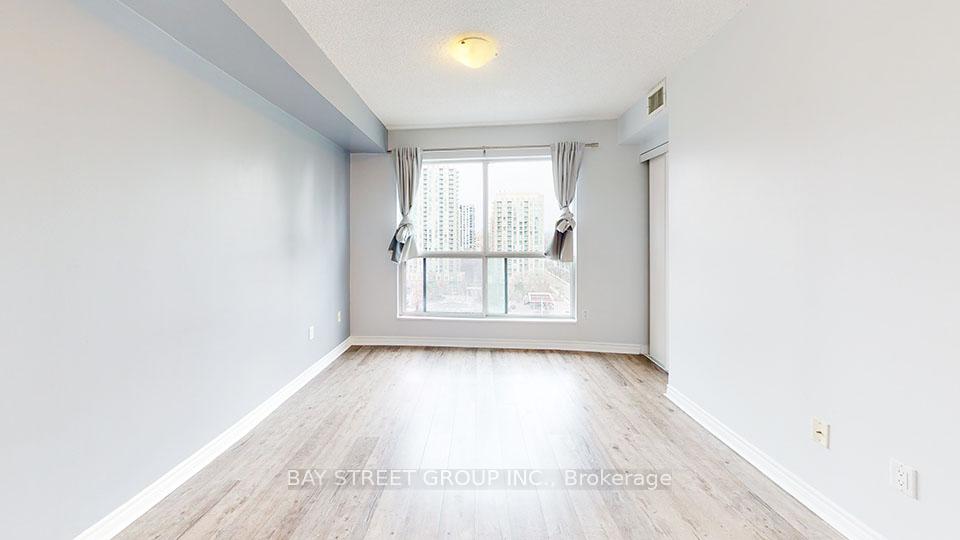 Photo 9 of Unit 1701, 7 Lorraine Drive, North York, Willowdale West — HOMEH