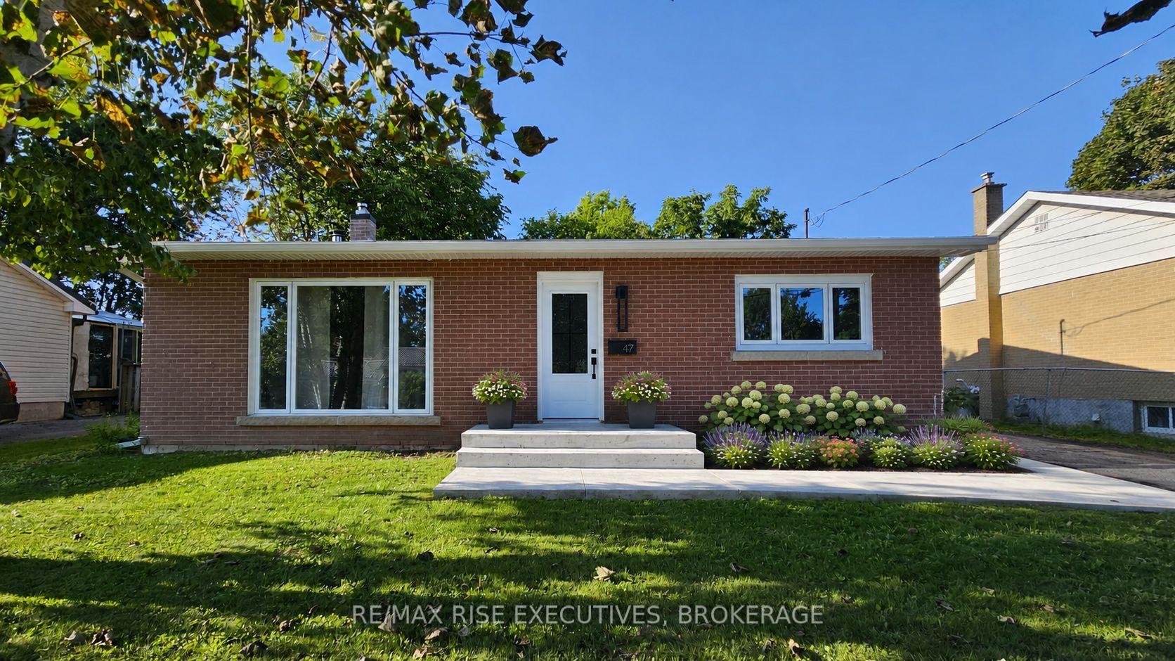 Photo 2 of 47 Henry Crescent, Loyalist, Amherstview — HOMEH