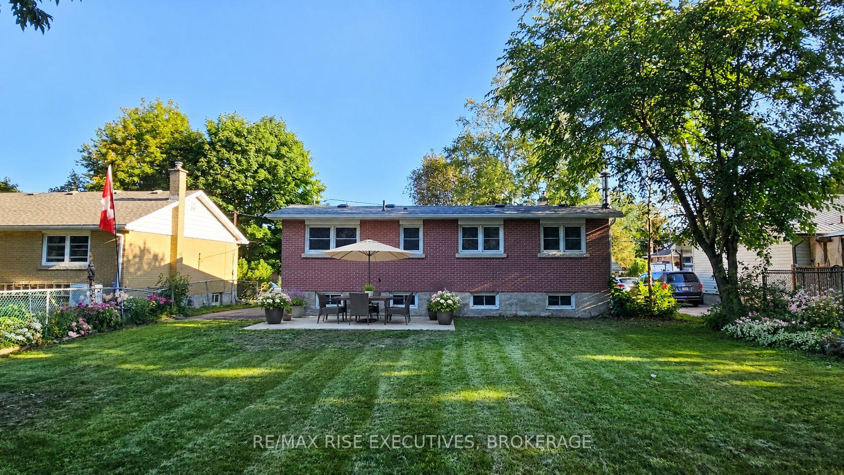 Photo 8 of 47 Henry Crescent, Loyalist, Amherstview — HOMEH