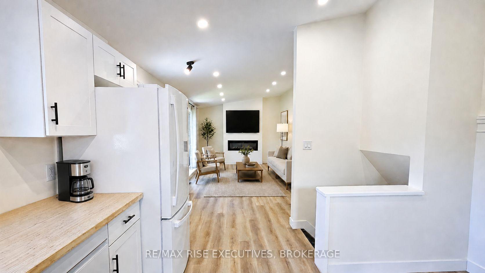 Photo 12 of 47 Henry Crescent, Loyalist, Amherstview — HOMEH