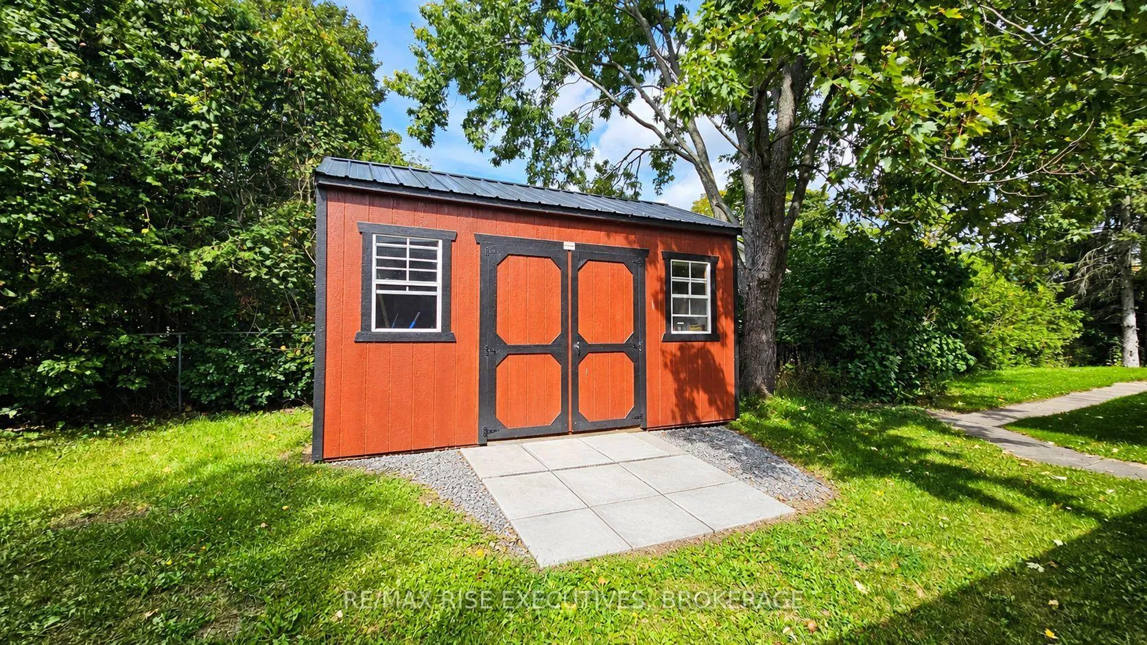 Photo 26 of 47 Henry Crescent, Loyalist, Amherstview — HOMEH