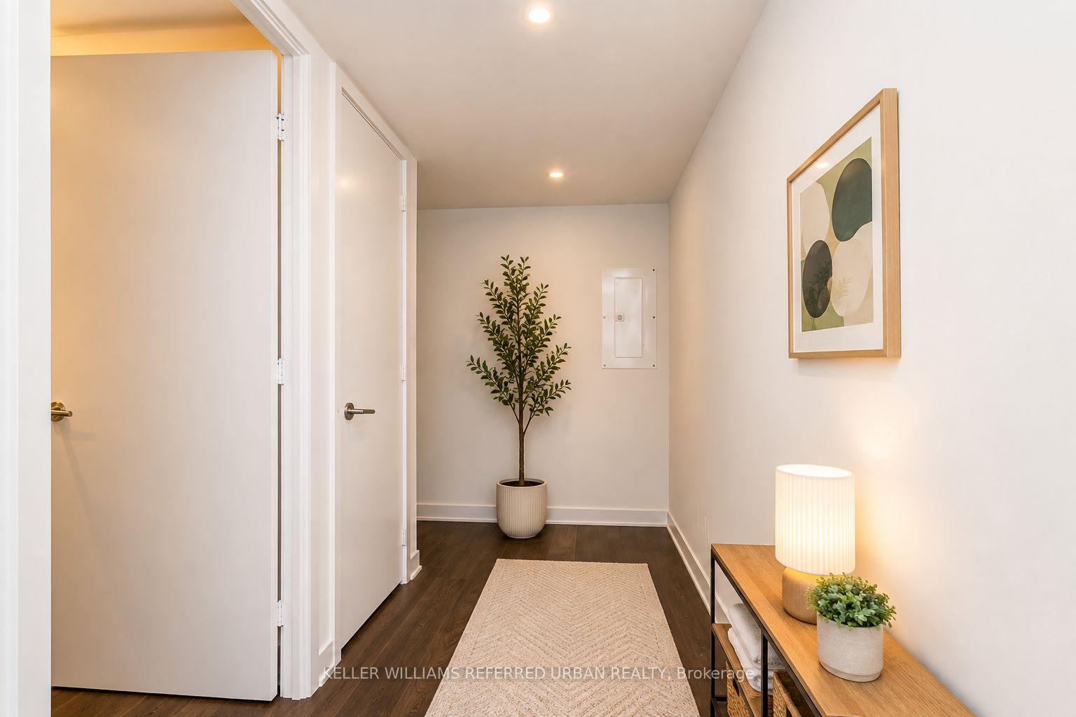 Photo 4 of Unit 515, 185 Roehampton Avenue, Toronto, Mount Pleasant East — HOMEH