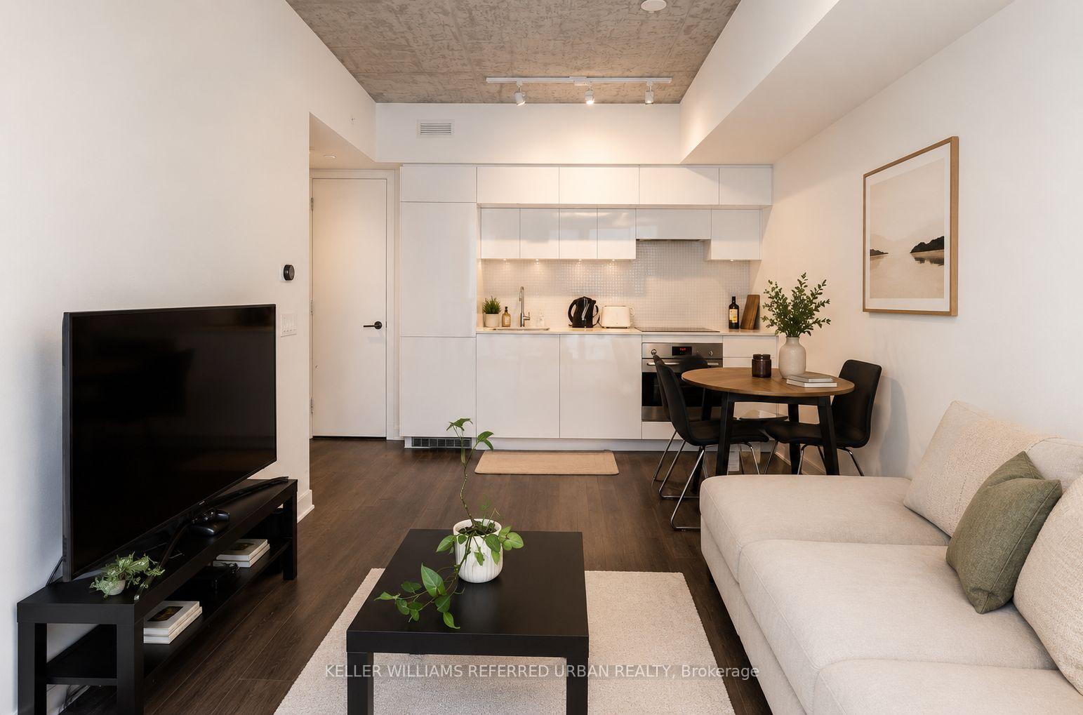 Photo 5 of Unit 515, 185 Roehampton Avenue, Toronto, Mount Pleasant East — HOMEH