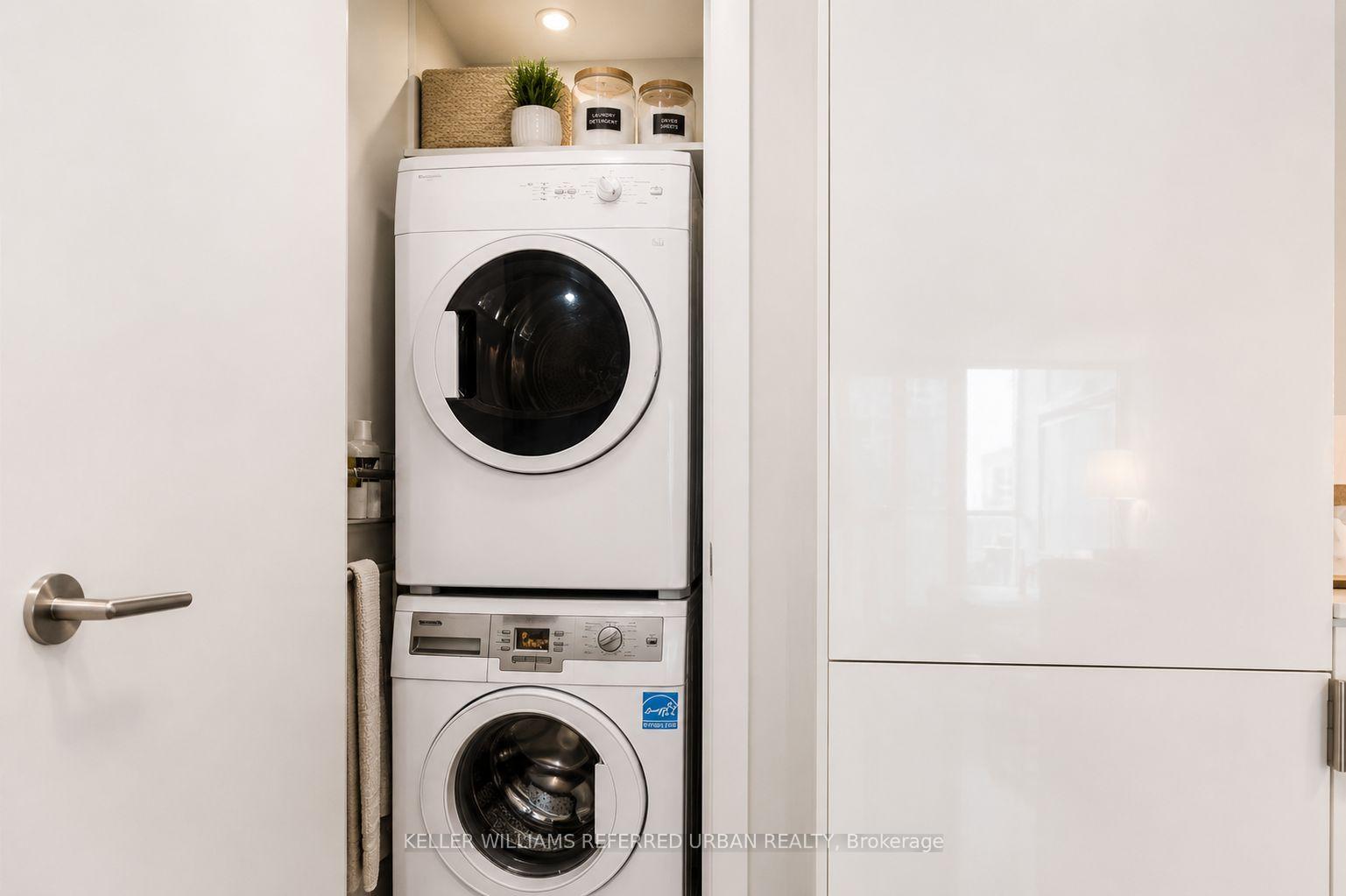 Photo 10 of Unit 515, 185 Roehampton Avenue, Toronto, Mount Pleasant East — HOMEH