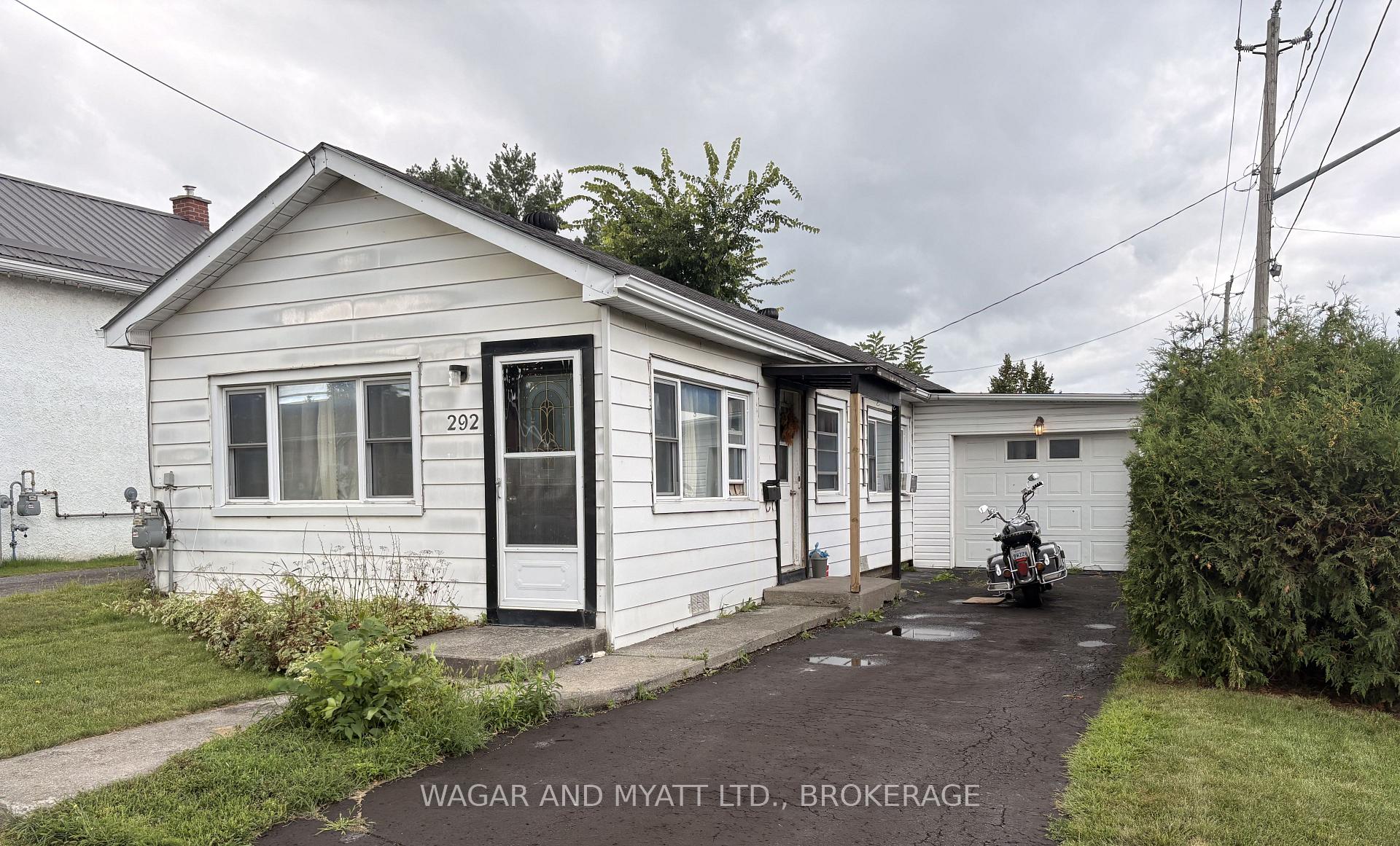 Photo 1 of 292 Camden Road, Greater Napanee, Greater Napanee — HOMEH