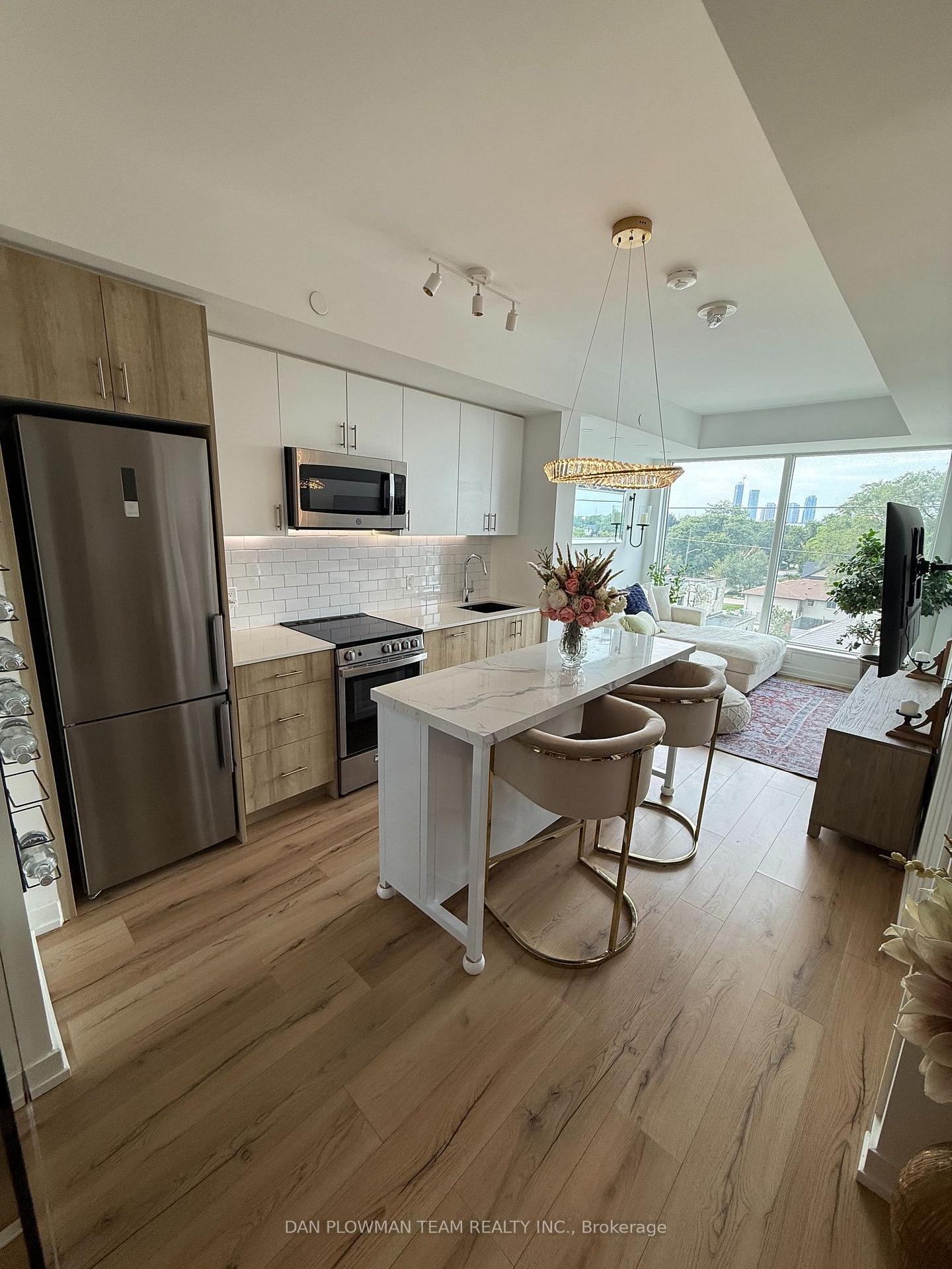 Photo 1 of Unit 405, 1195 The Queensway, Etobicoke, Islington-City Centre West — HOMEH