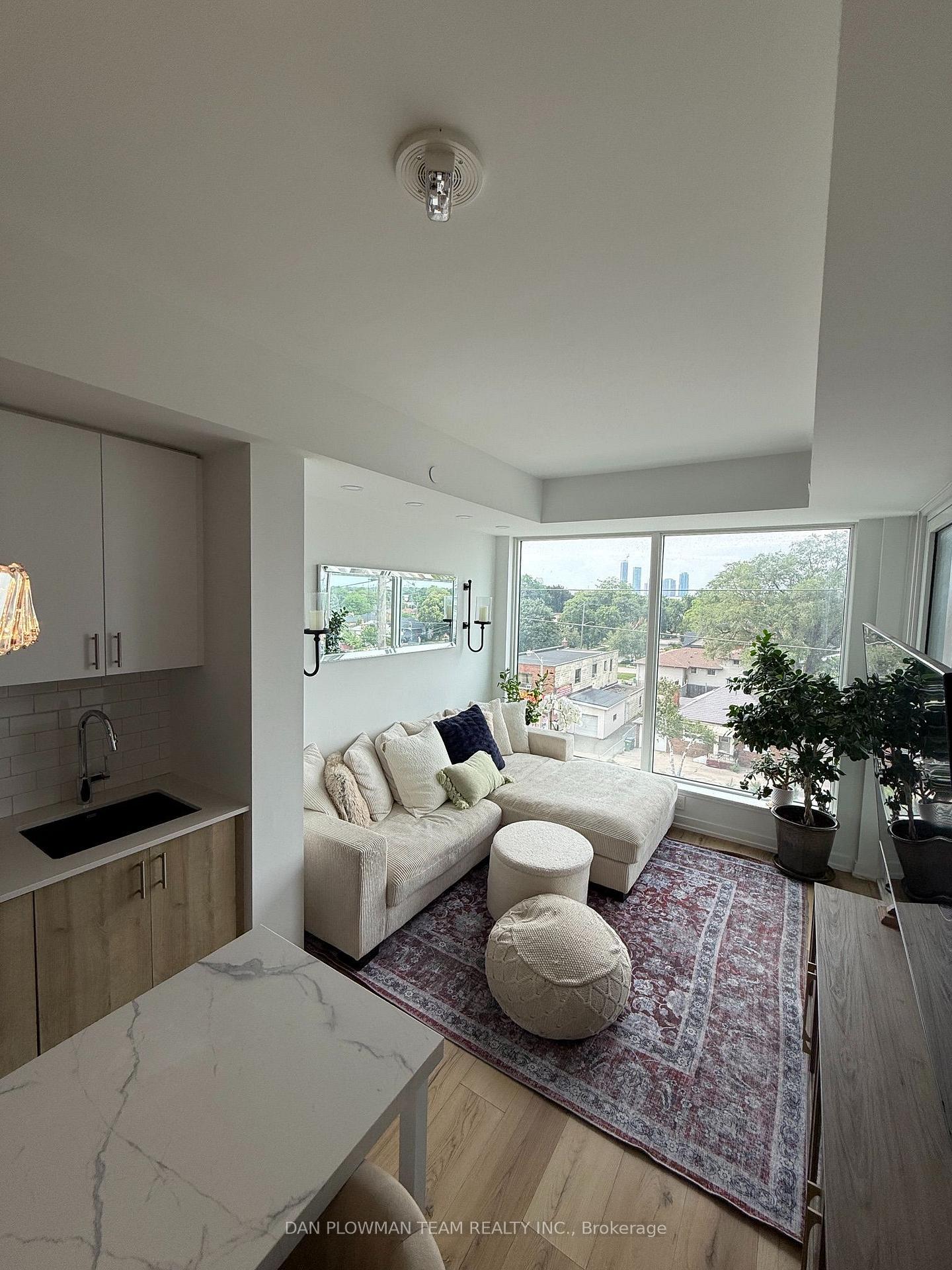 Photo 4 of Unit 405, 1195 The Queensway, Etobicoke, Islington-City Centre West — HOMEH