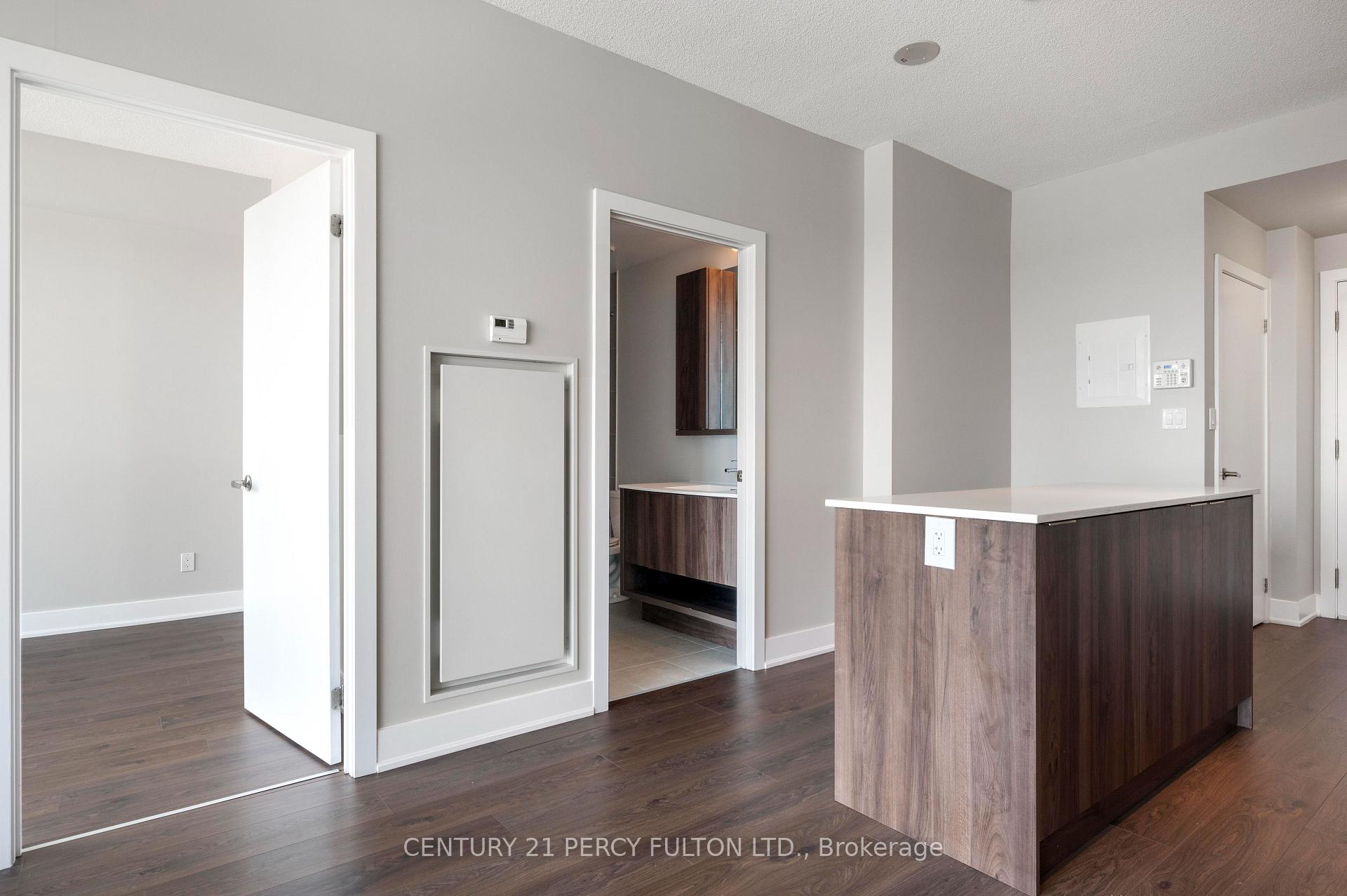 Photo 33 of Unit 710, 99 The Don Way W, North York, Banbury-Don Mills — HOMEH