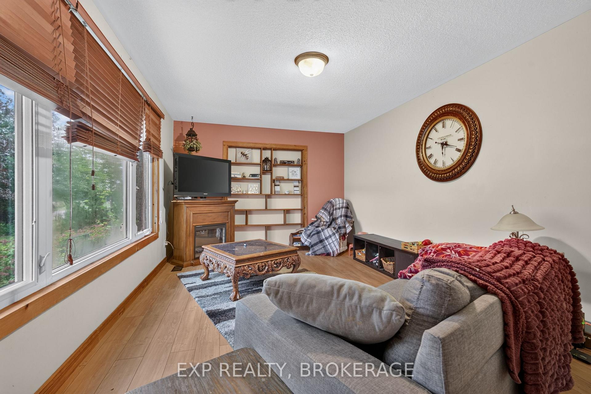 Photo 6 of 1664 Wallbridge Loyalist Road, Quinte West, Sidney Ward — HOMEH