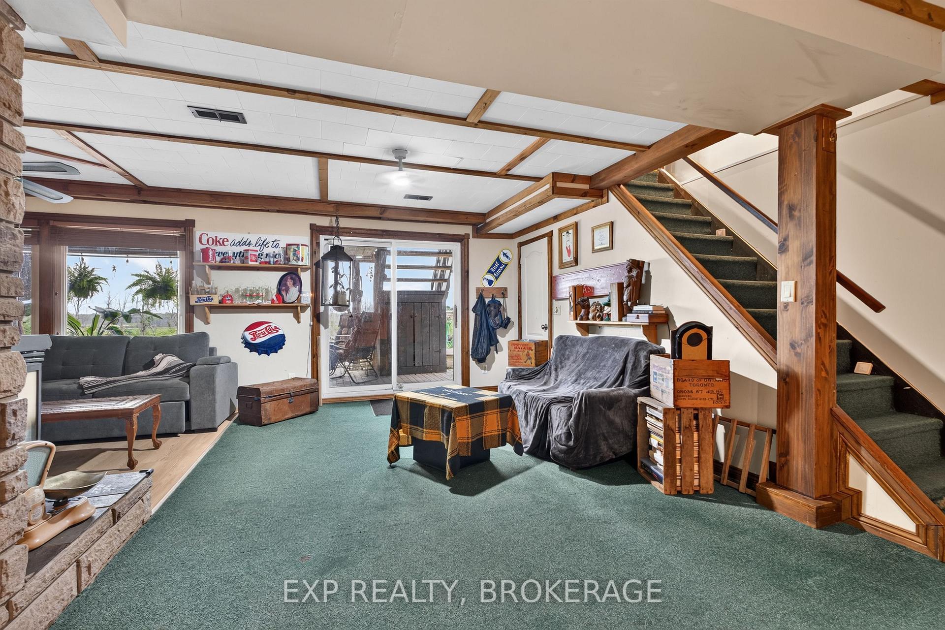 Photo 33 of 1664 Wallbridge Loyalist Road, Quinte West, Sidney Ward — HOMEH