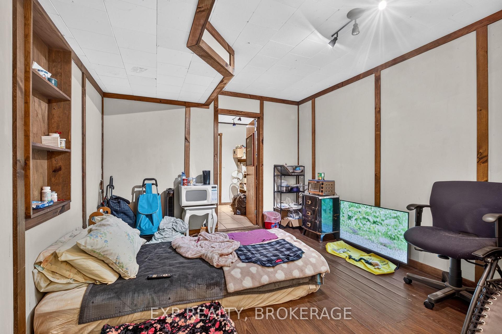 Photo 34 of 1664 Wallbridge Loyalist Road, Quinte West, Sidney Ward — HOMEH