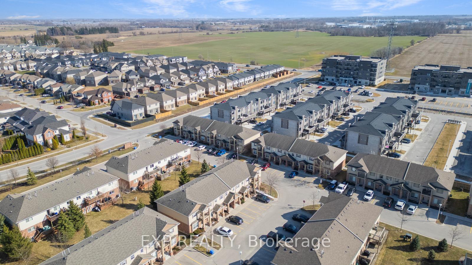 Photo 5 of Unit 14, 3320 Meadowgate Boulevard, London, South U — HOMEH