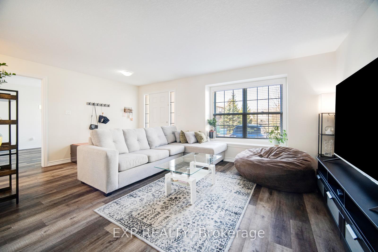 Photo 9 of Unit 14, 3320 Meadowgate Boulevard, London, South U — HOMEH