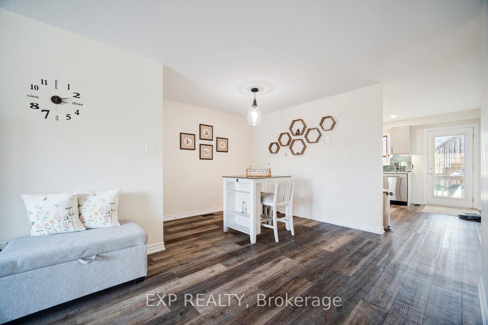 Photo 11 of Unit 14, 3320 Meadowgate Boulevard, London, South U — HOMEH