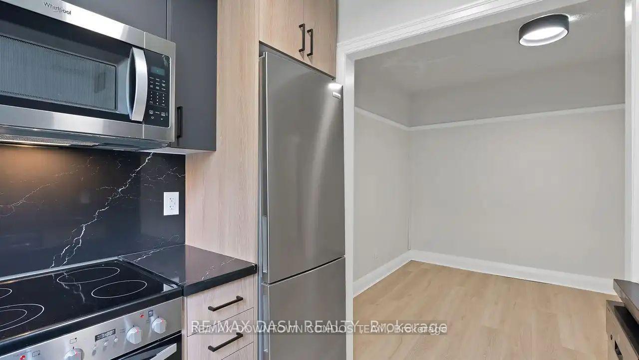 Photo 5 of Unit 11, 50 Raglan Avenue, Toronto, Humewood-Cedarvale — HOMEH