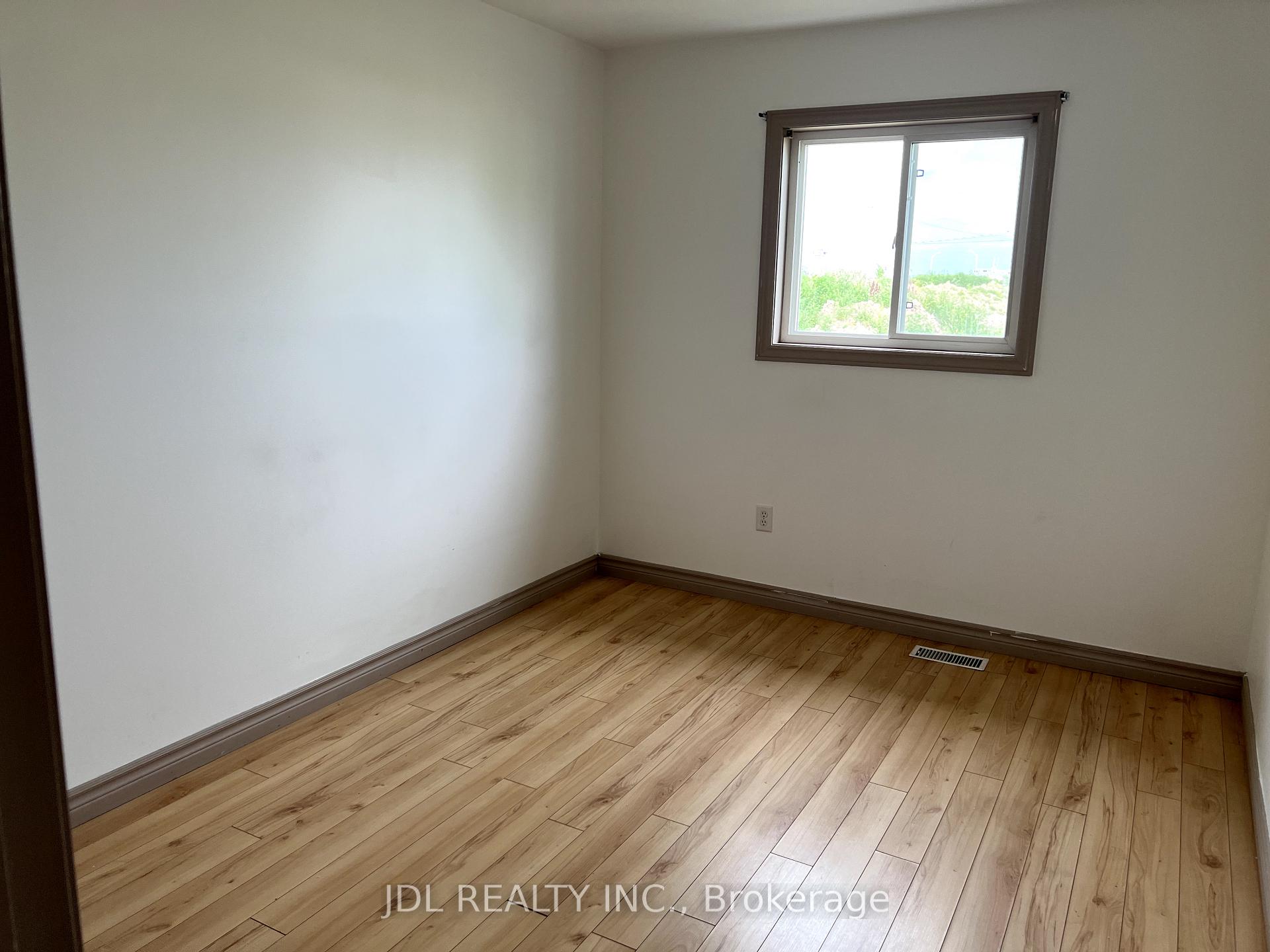 Photo 12 of 2134 Rockport Street, Windsor — HOMEH