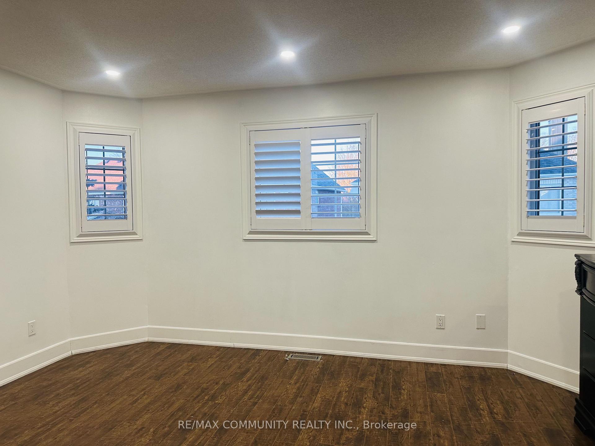 Photo 9 of 53 Hood Crescent, Brampton, Fletcher's West — HOMEH
