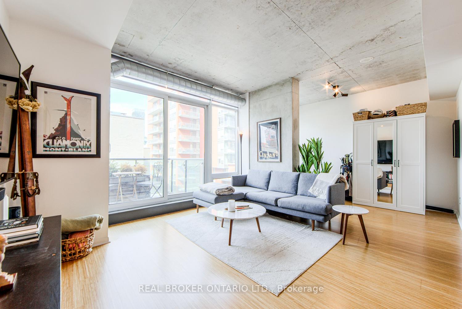 Photo 2 of Unit 732, 333 Adelaide Street E, Toronto, Moss Park — HOMEH