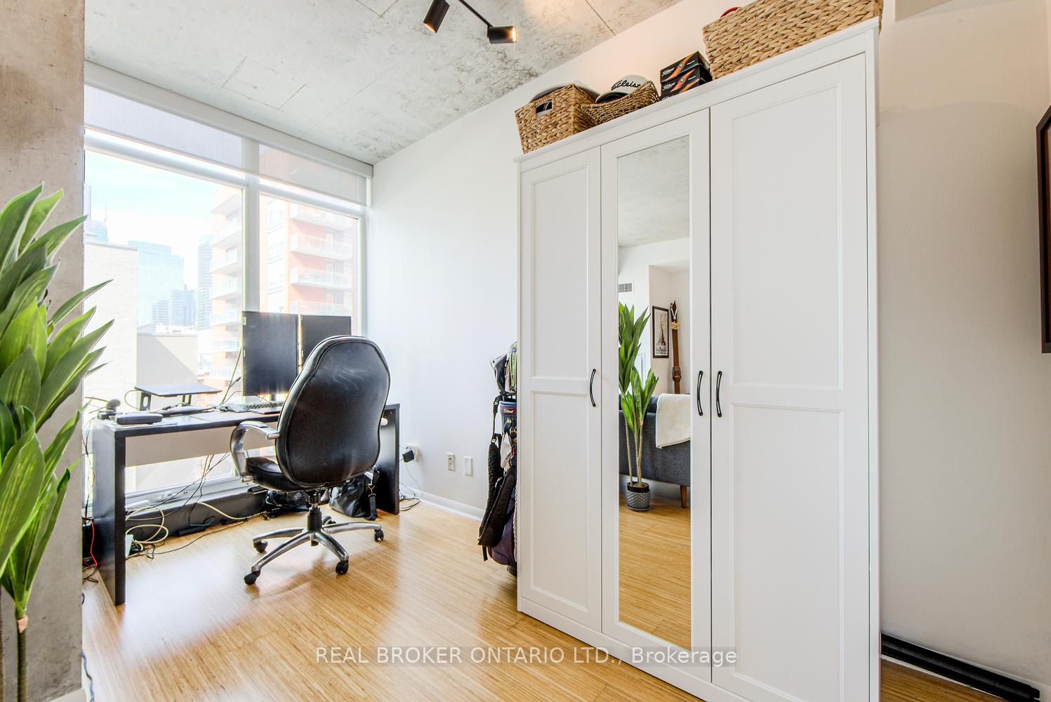 Photo 5 of Unit 732, 333 Adelaide Street E, Toronto, Moss Park — HOMEH