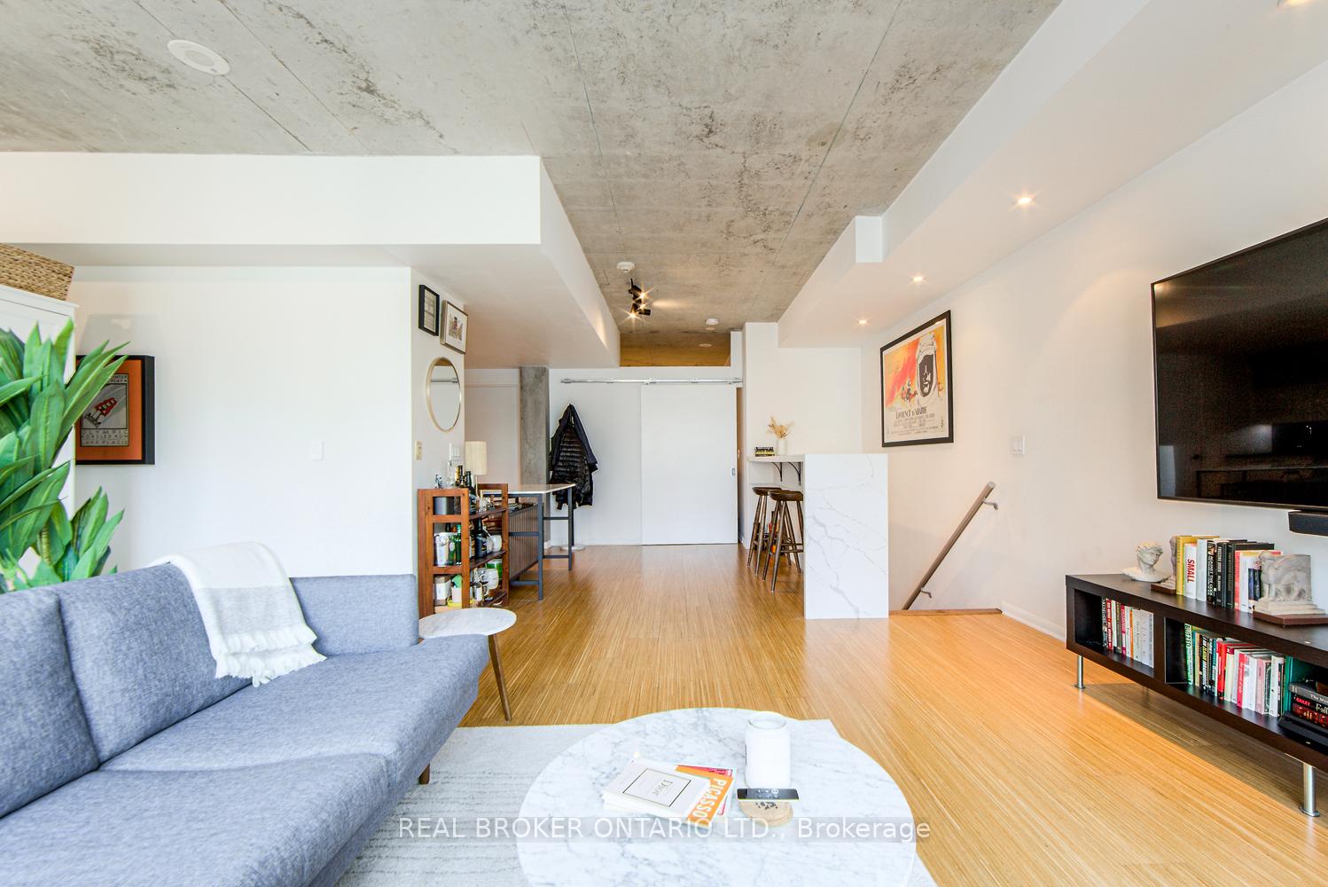 Photo 10 of Unit 732, 333 Adelaide Street E, Toronto, Moss Park — HOMEH