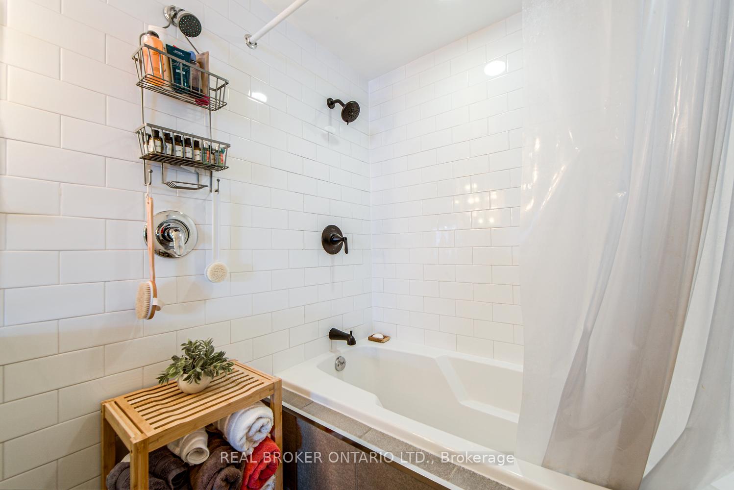 Photo 24 of Unit 732, 333 Adelaide Street E, Toronto, Moss Park — HOMEH